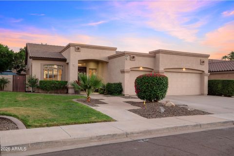 6913 W ABRAHAM Lane Glendale AZ 85308