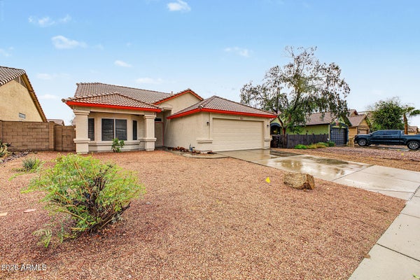 7529 W SUNNYSIDE DR, PEORIA, AZ 85345 - Image 8bbdc0124315654e710f4b42cfc084eb/3920162495
