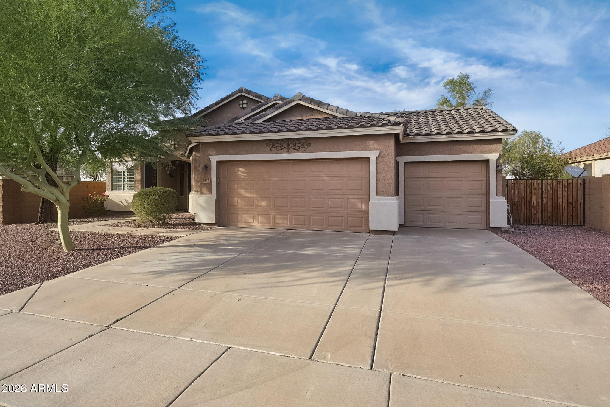 1530 E FONTANA Drive
