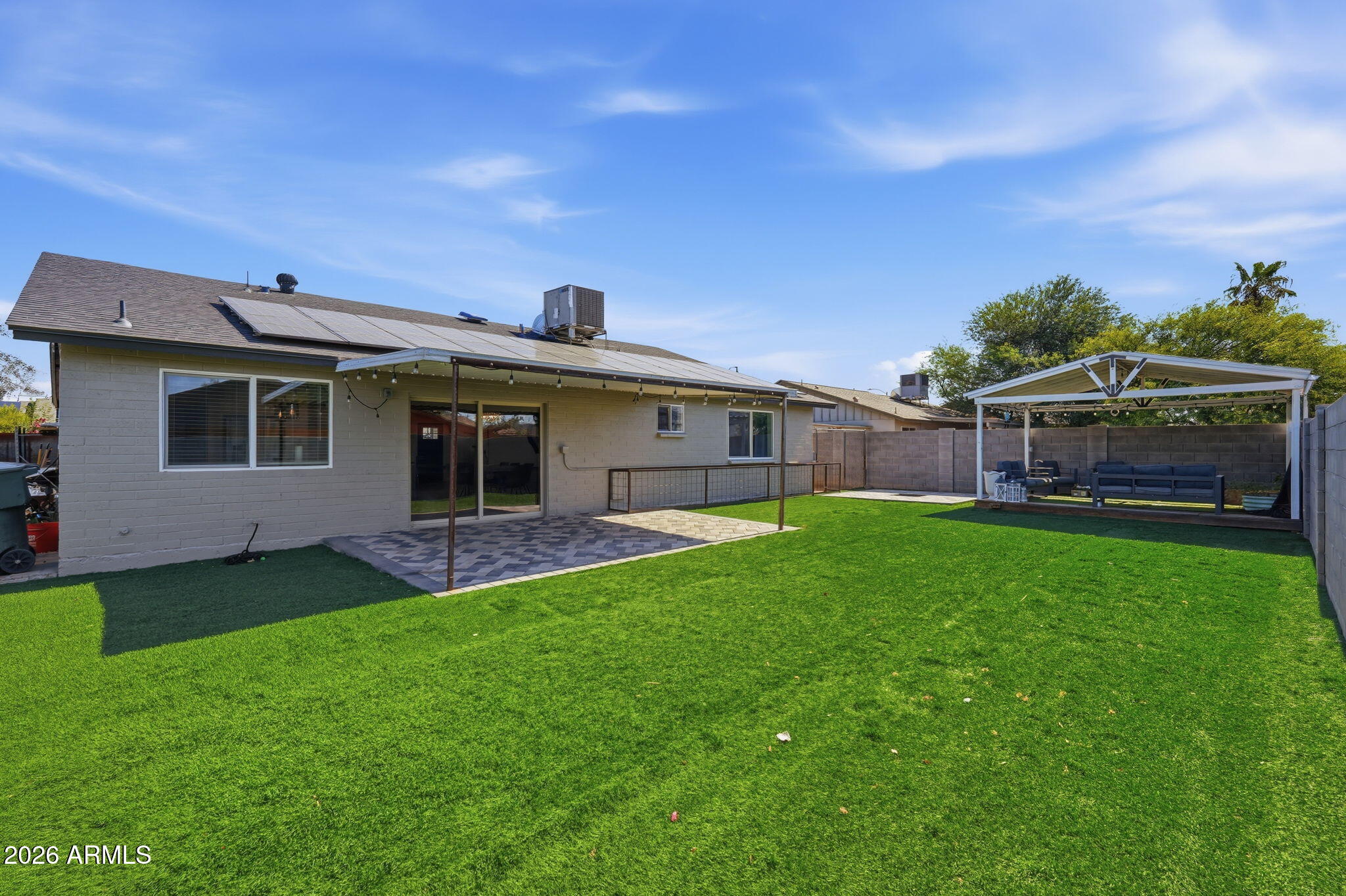 2745 W LIBBY Street