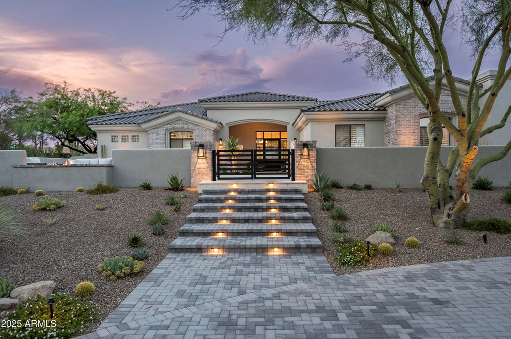 Photo of 8702 E Remuda Drive, Scottsdale, AZ 85255 (MLS # 6912596)