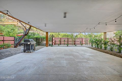 Photo of 7121 E Rancho Vista Drive #1004, Scottsdale, AZ 85251 (MLS # 7018686)