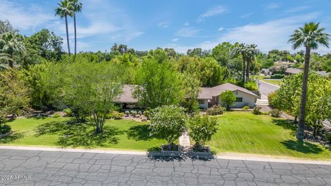 Photo of 245 W Berridge Lane, Phoenix, AZ 85013 (MLS # 6912675)