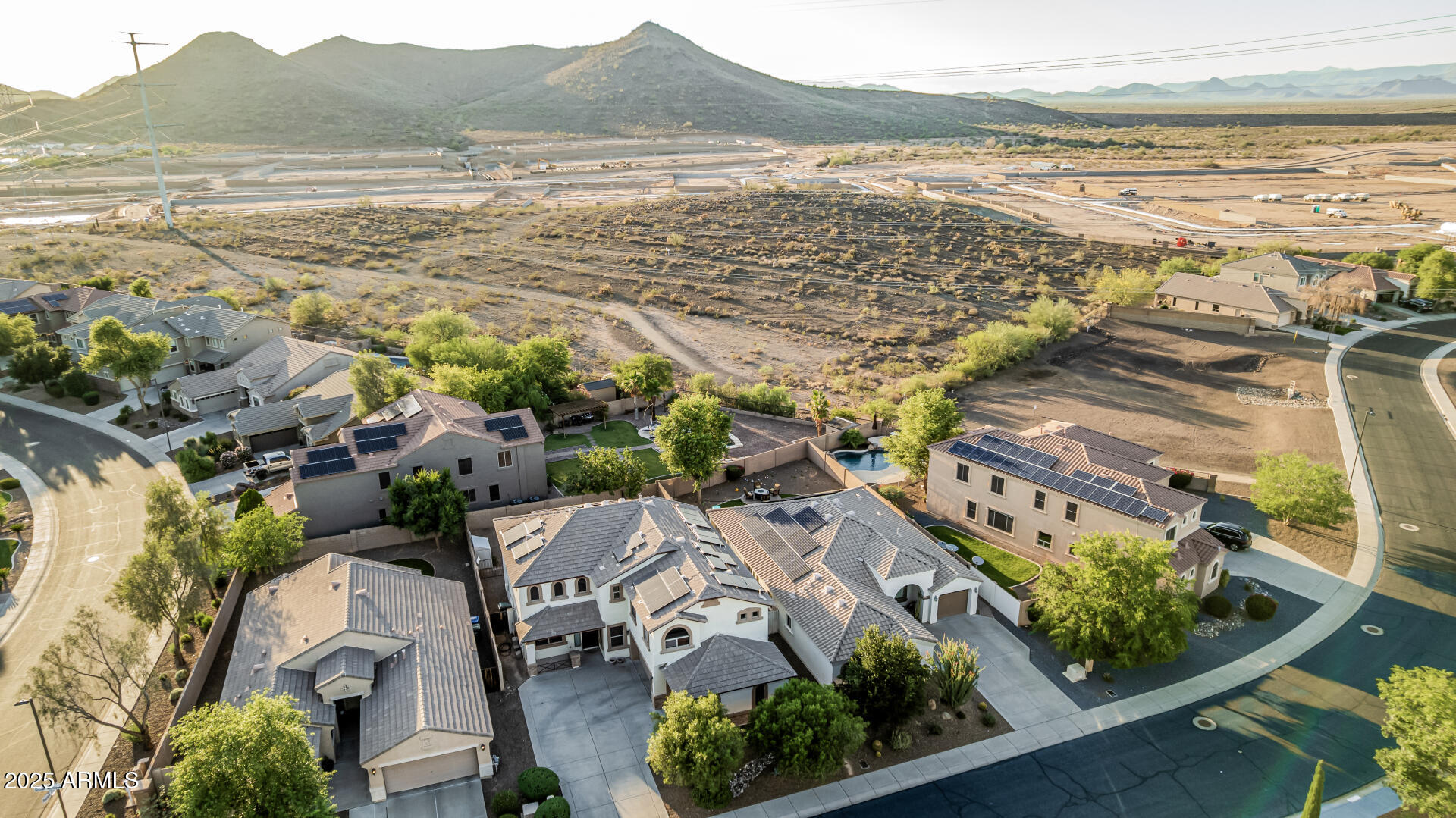 2556 E QUIET HOLLOW Lane