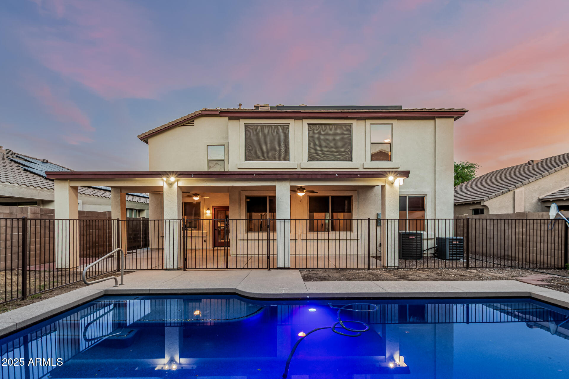 2556 E QUIET HOLLOW Lane