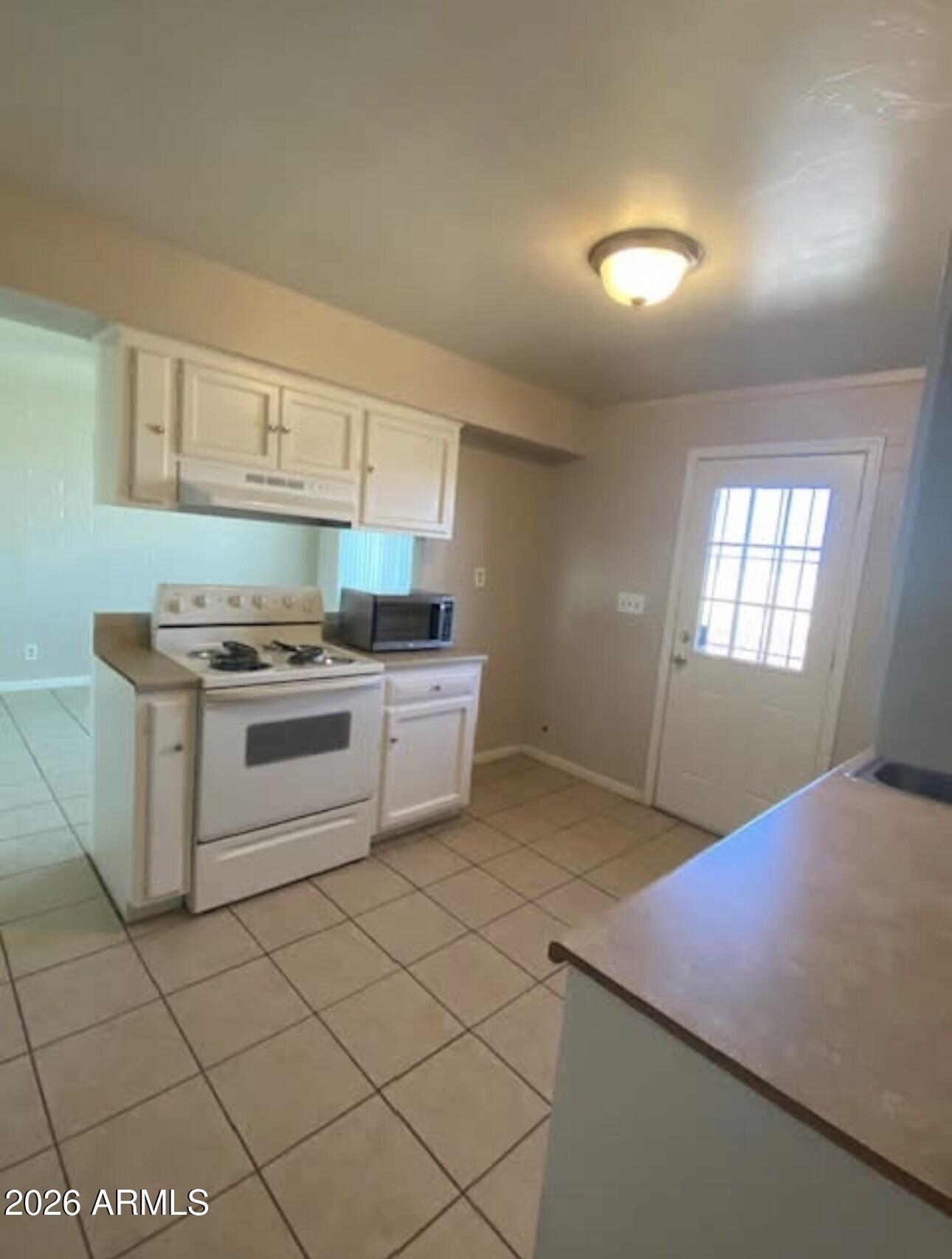 25565 W MAKAPUU Place