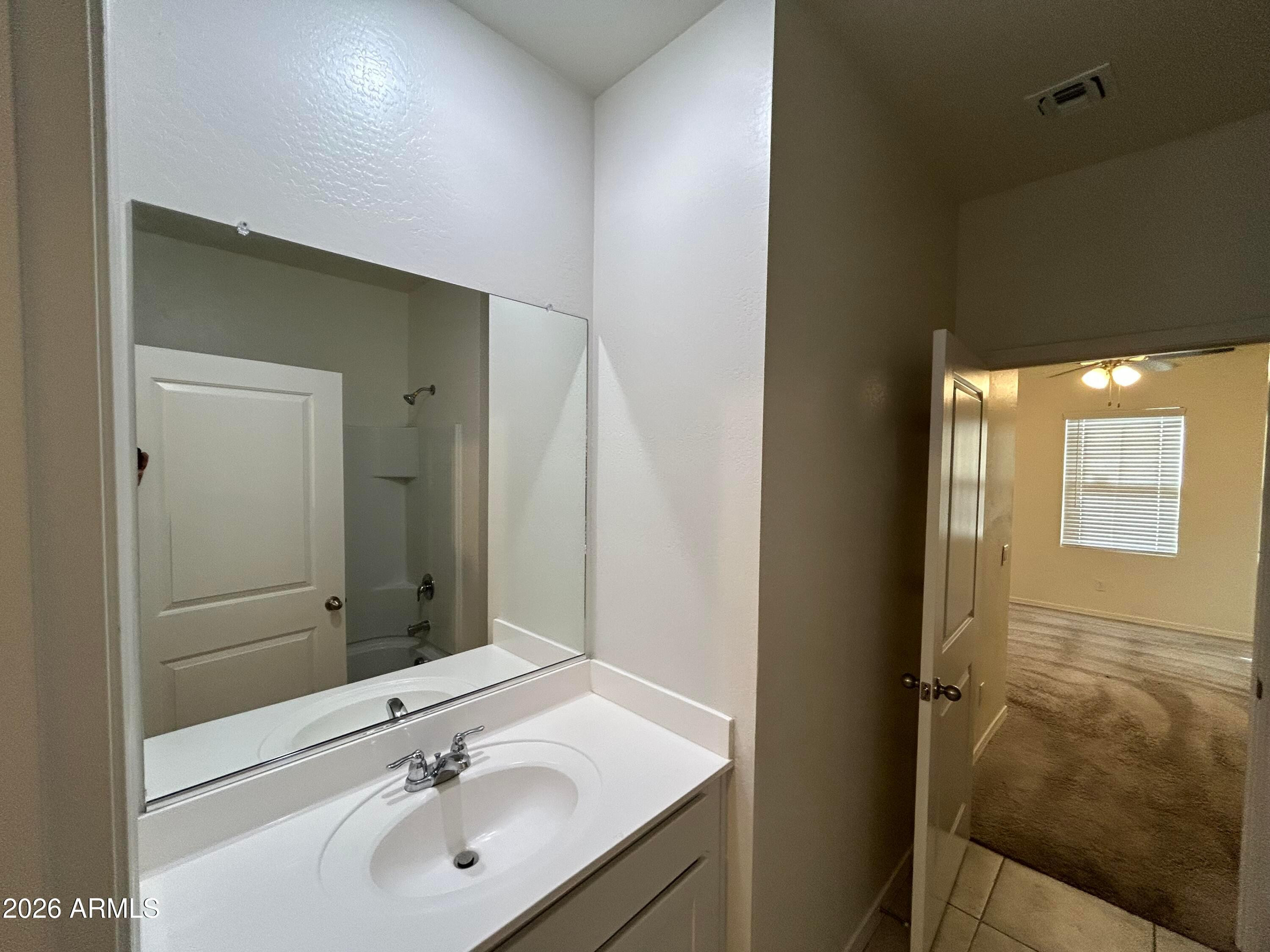 35562 W Santa Clara Avenue