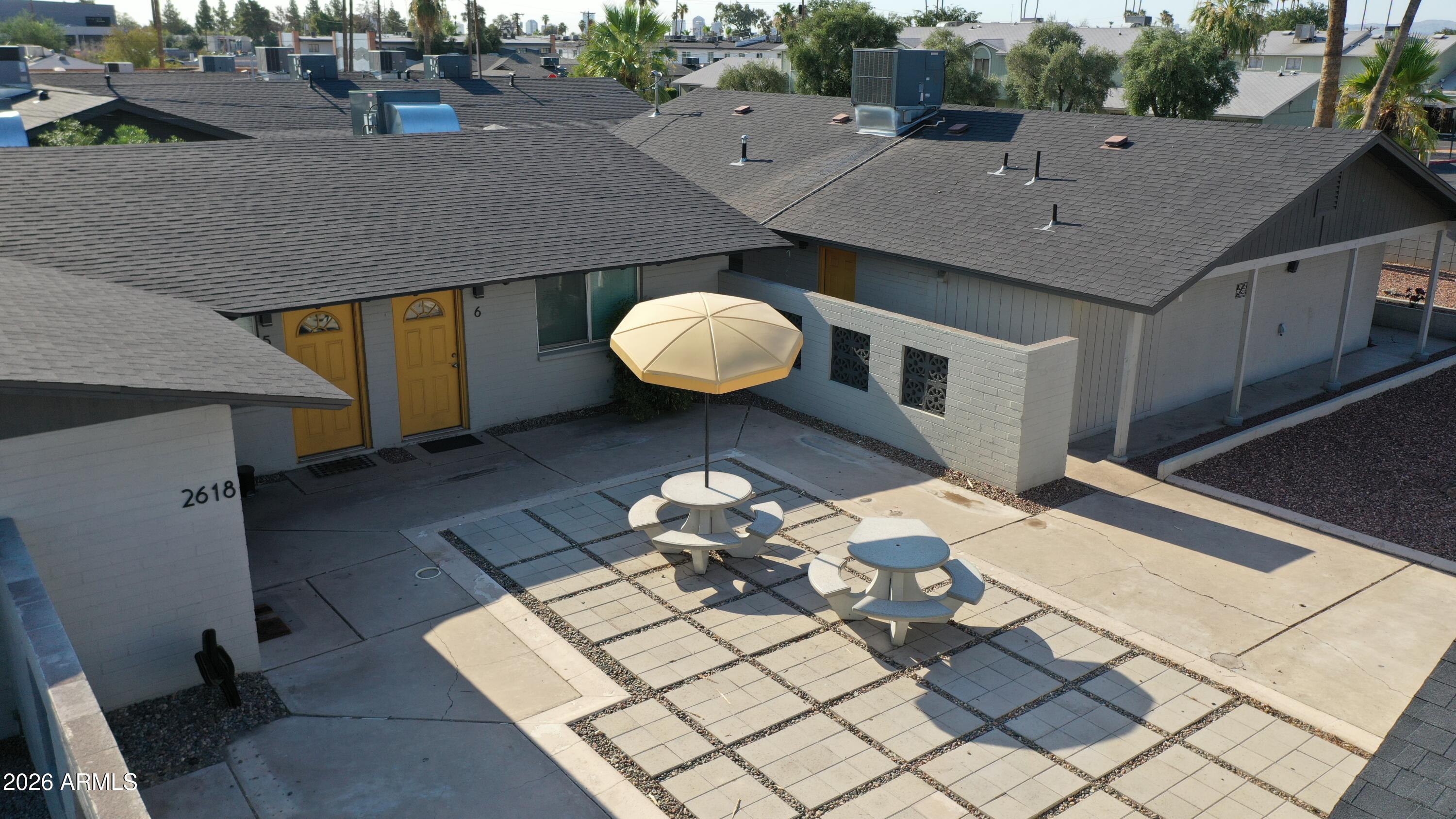 2620 W PIERSON Street