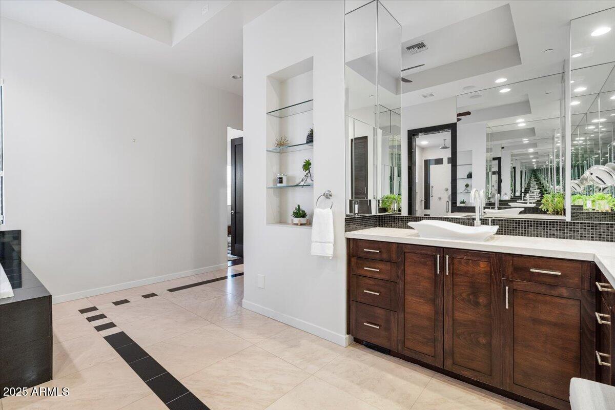 Fountain Hills, Arizona 85268, United States, 4 Bedrooms Bedrooms, ,4 BathroomsBathrooms,Residential,Active,89688