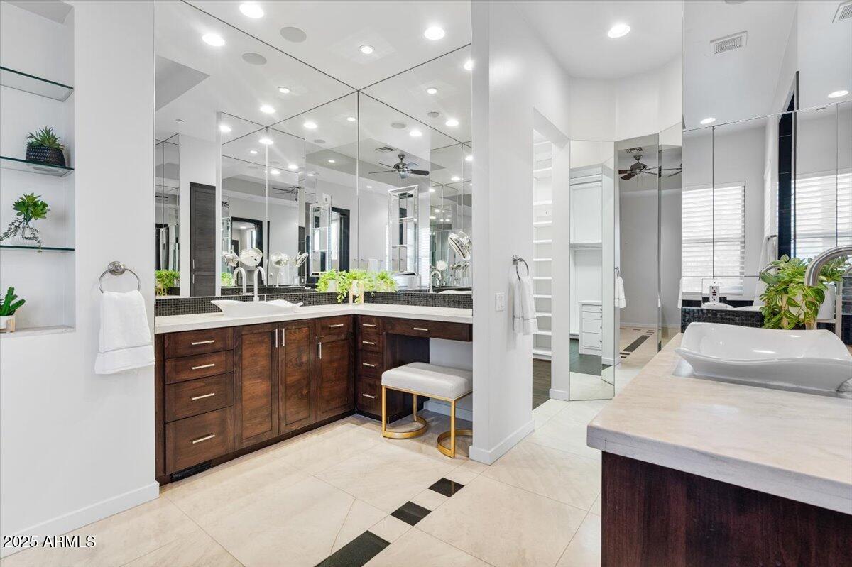 13637 N CATCLAW Court