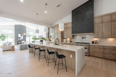 Photo of 10228 N 55th Place, Paradise Valley, AZ 85253 (MLS # 6897724)