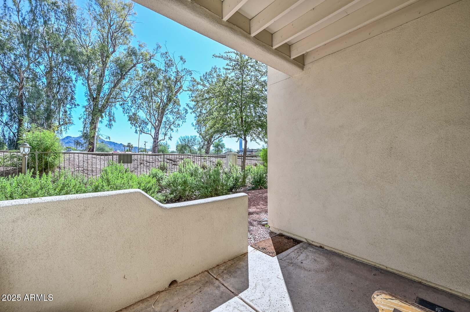 750 E NORTHERN Avenue 1094