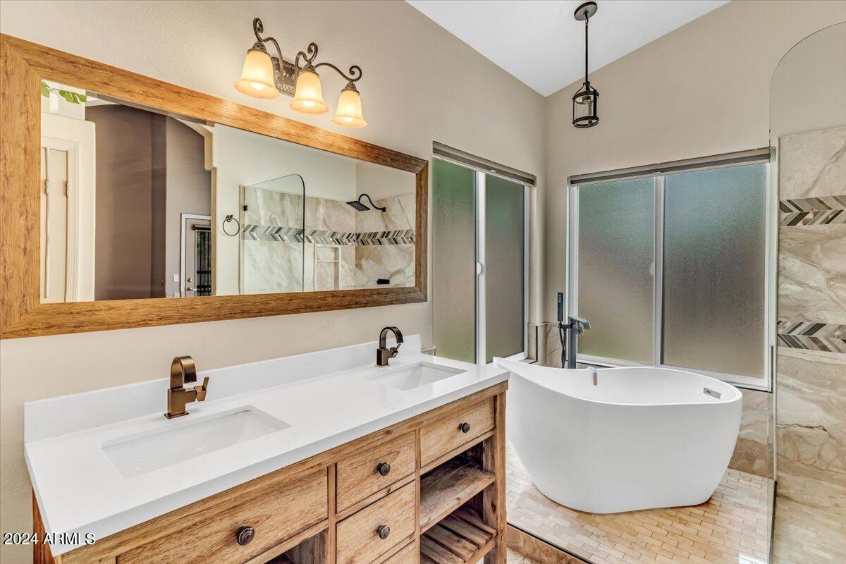 Glendale, Arizona 85308, United States, 4 Bedrooms Bedrooms, ,2 BathroomsBathrooms,Residential,Pending,47729