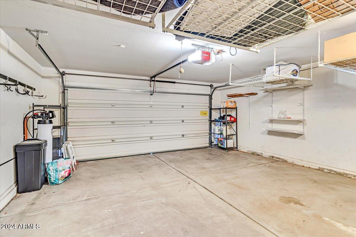 Glendale, Arizona 85308, United States, 4 Bedrooms Bedrooms, ,2 BathroomsBathrooms,Residential,Pending,47729