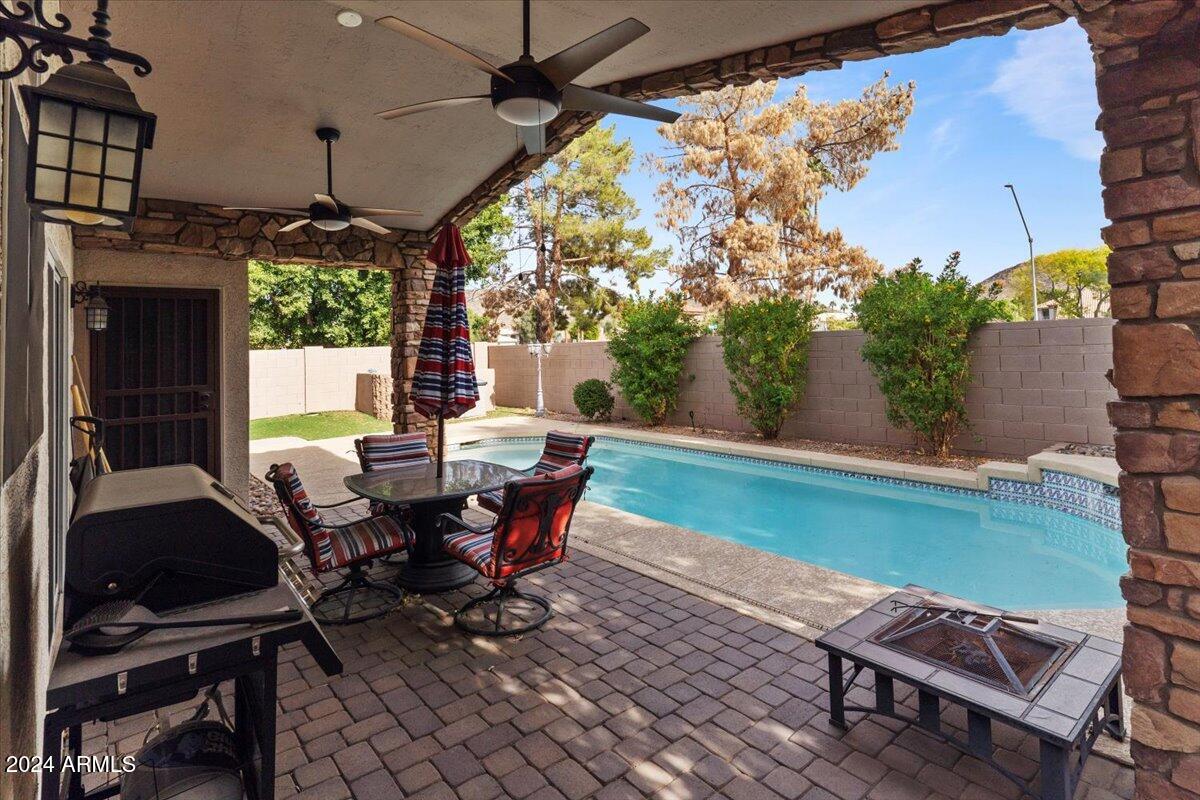 Glendale, Arizona 85308, United States, 4 Bedrooms Bedrooms, ,2 BathroomsBathrooms,Residential,Pending,47729