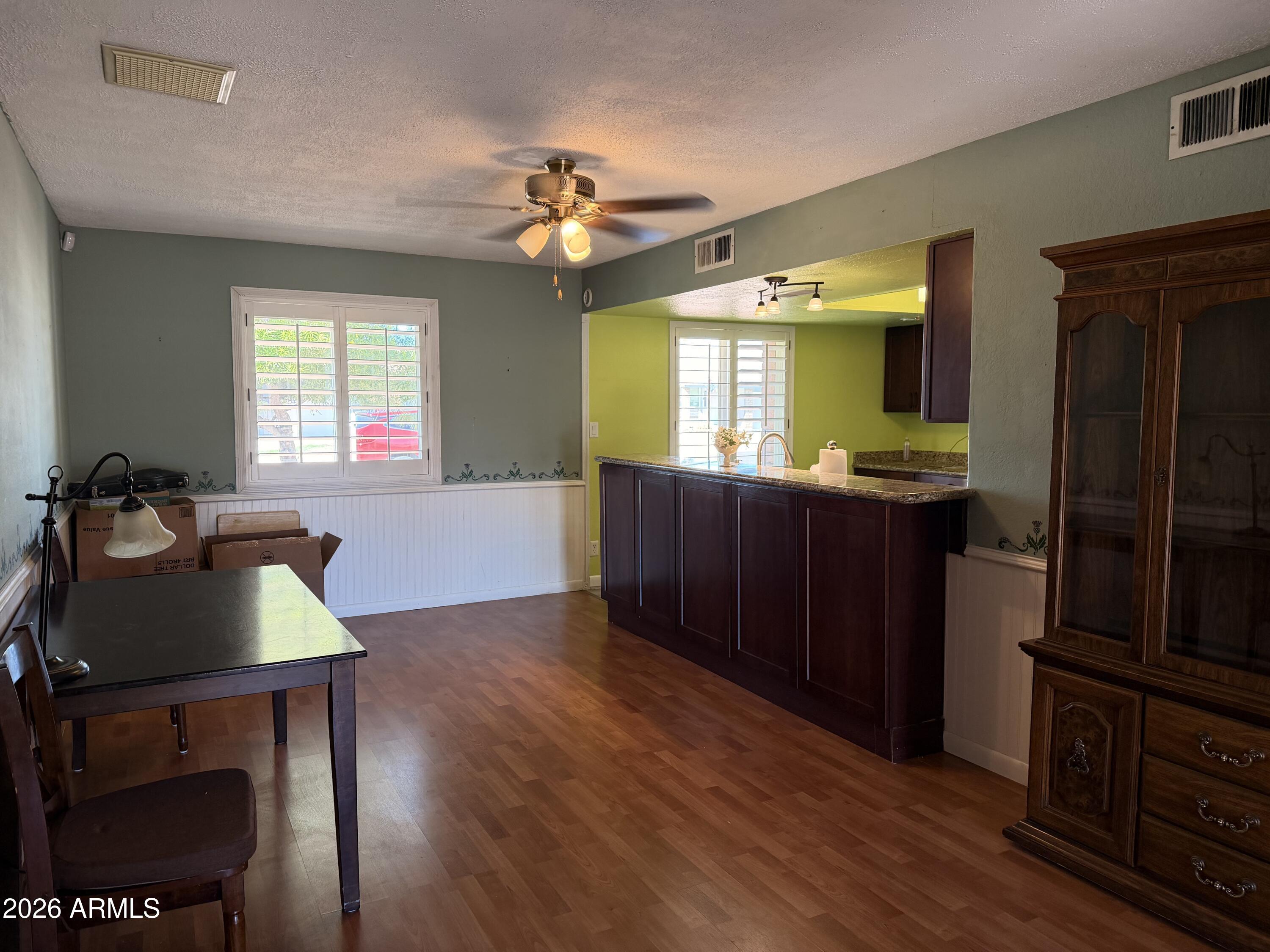 407 W ORAIBI Drive