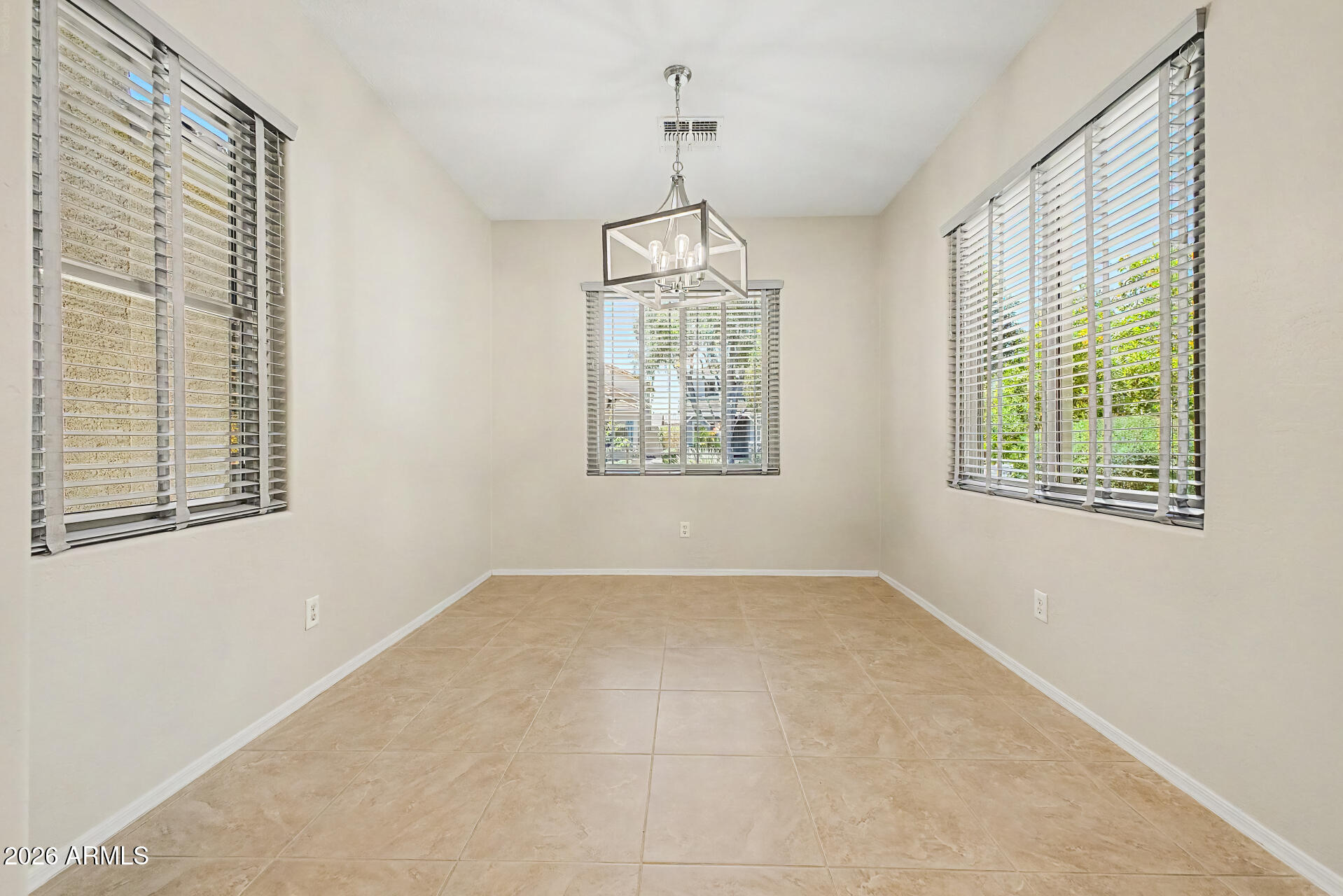 4486 E SUNDANCE Court