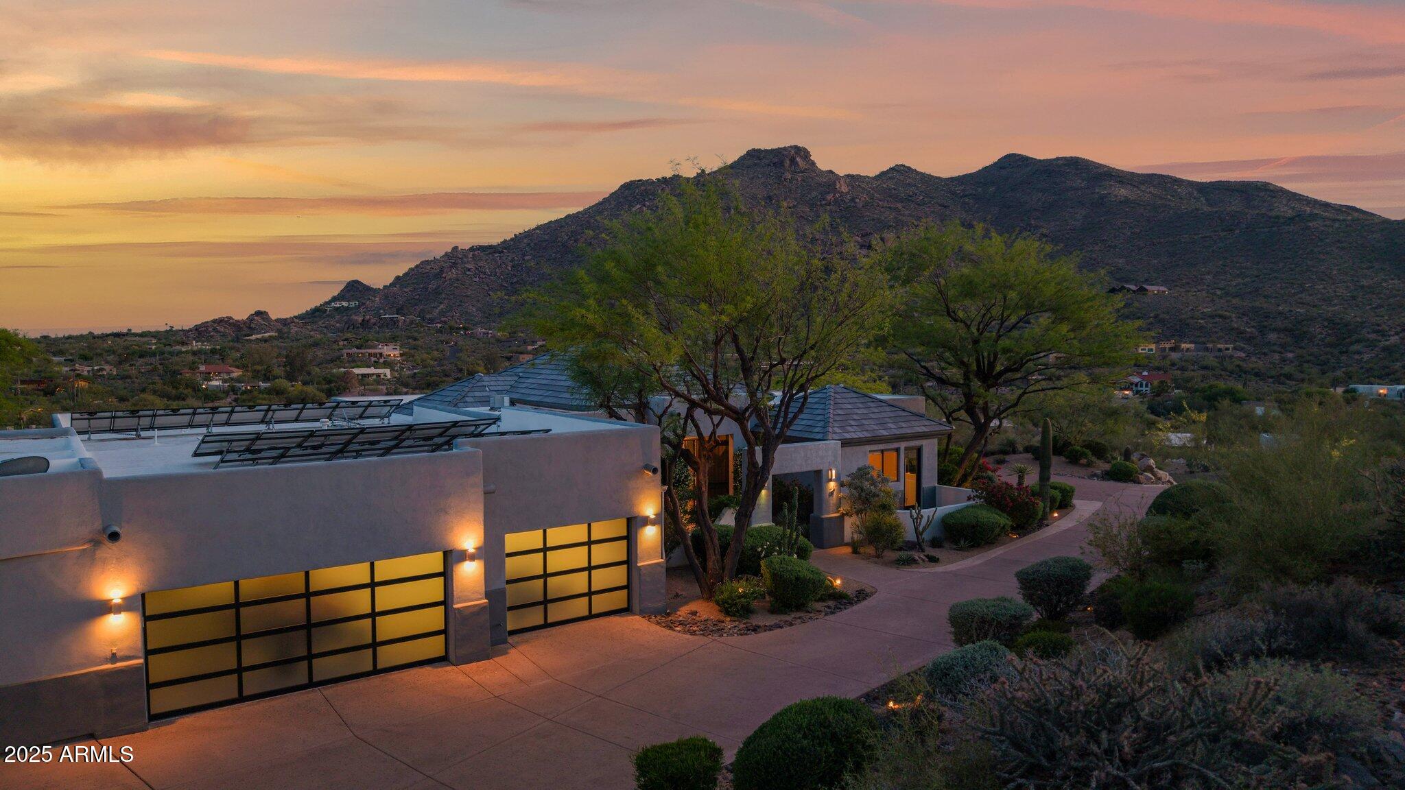 37221 N Holiday Lane