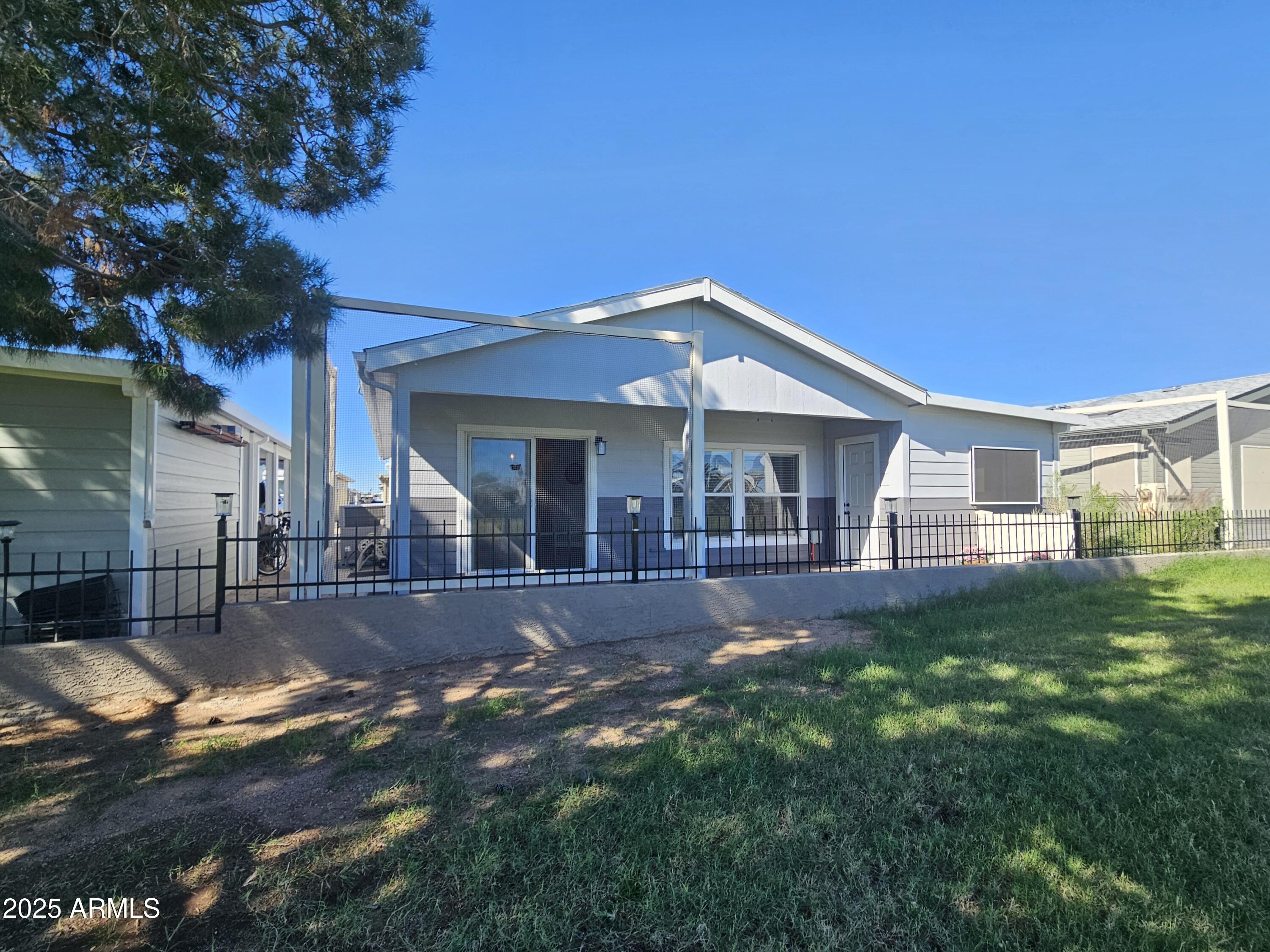 650 N Hawes Road 2844