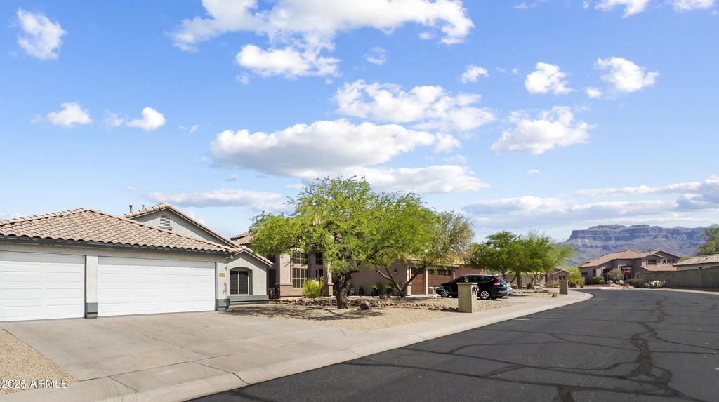 Photo of 6872 E Las Animas Trail, Gold Canyon, AZ 85118 (MLS # 6930180)
