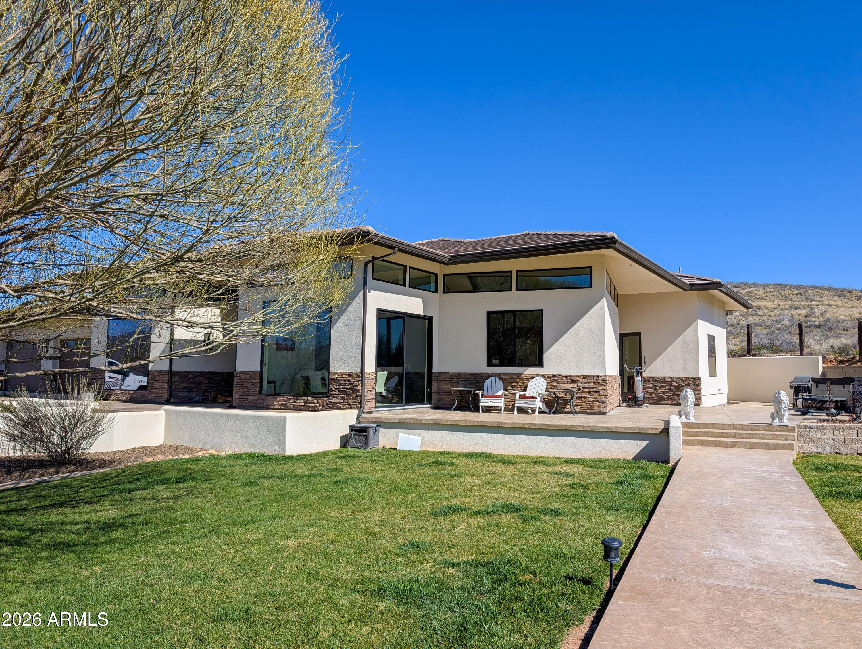 2833 S OLD CHURCH Road