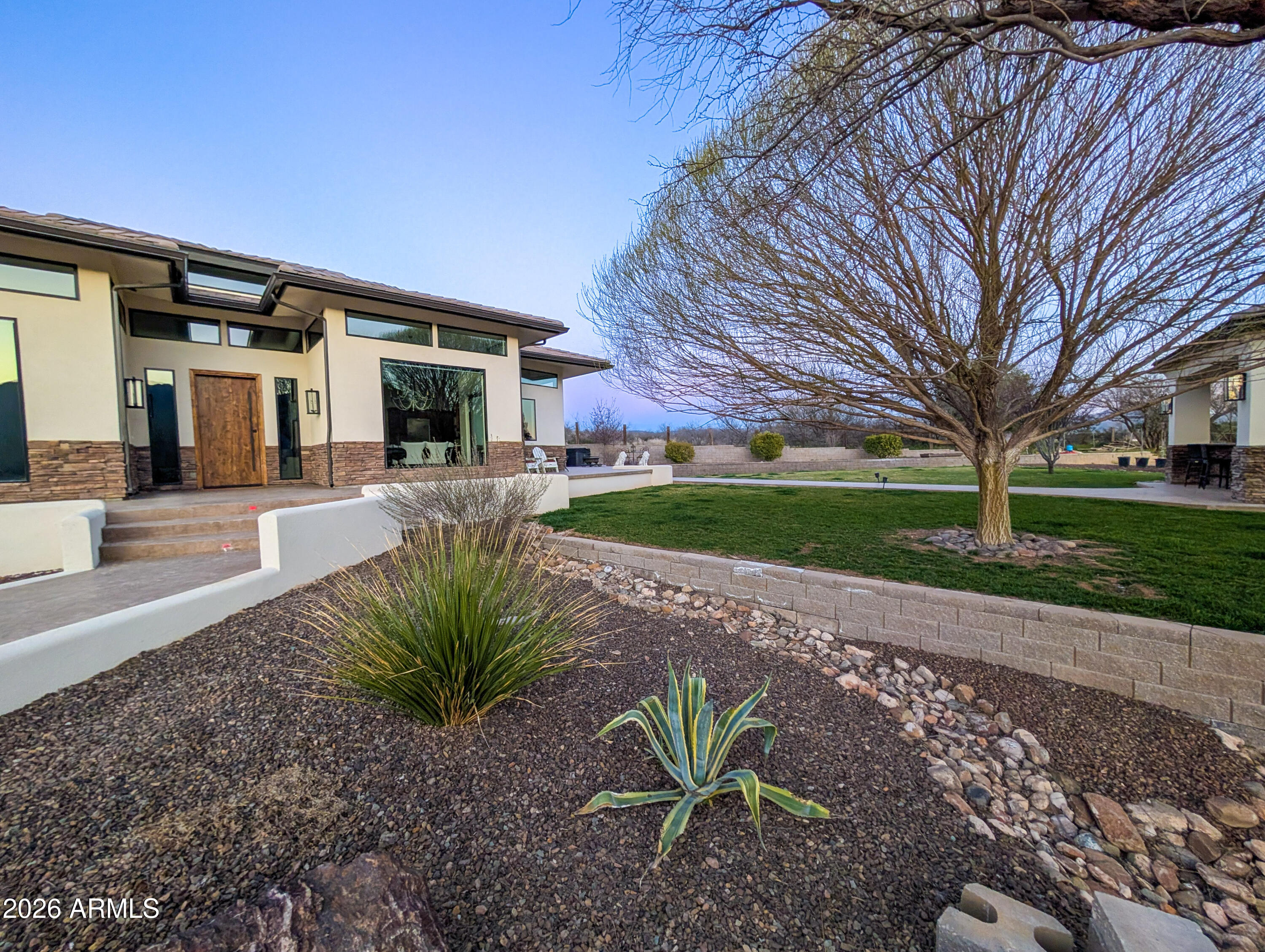 2833 S OLD CHURCH Road