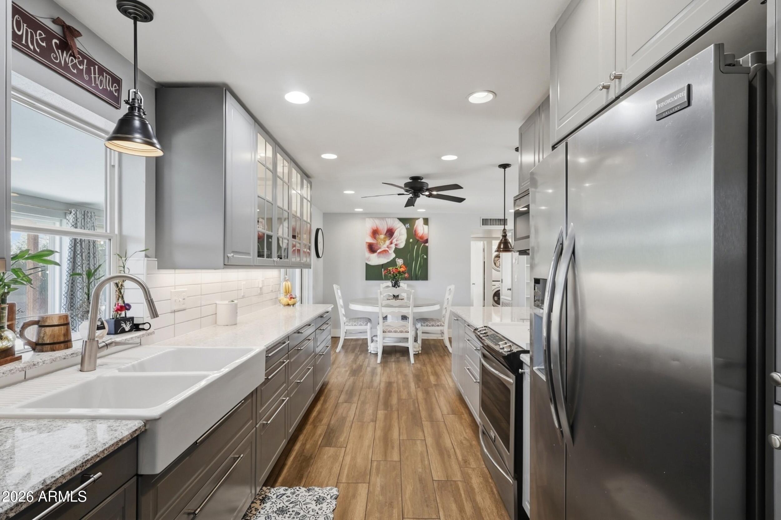SUNLAND VILLAGE 5 - Residential