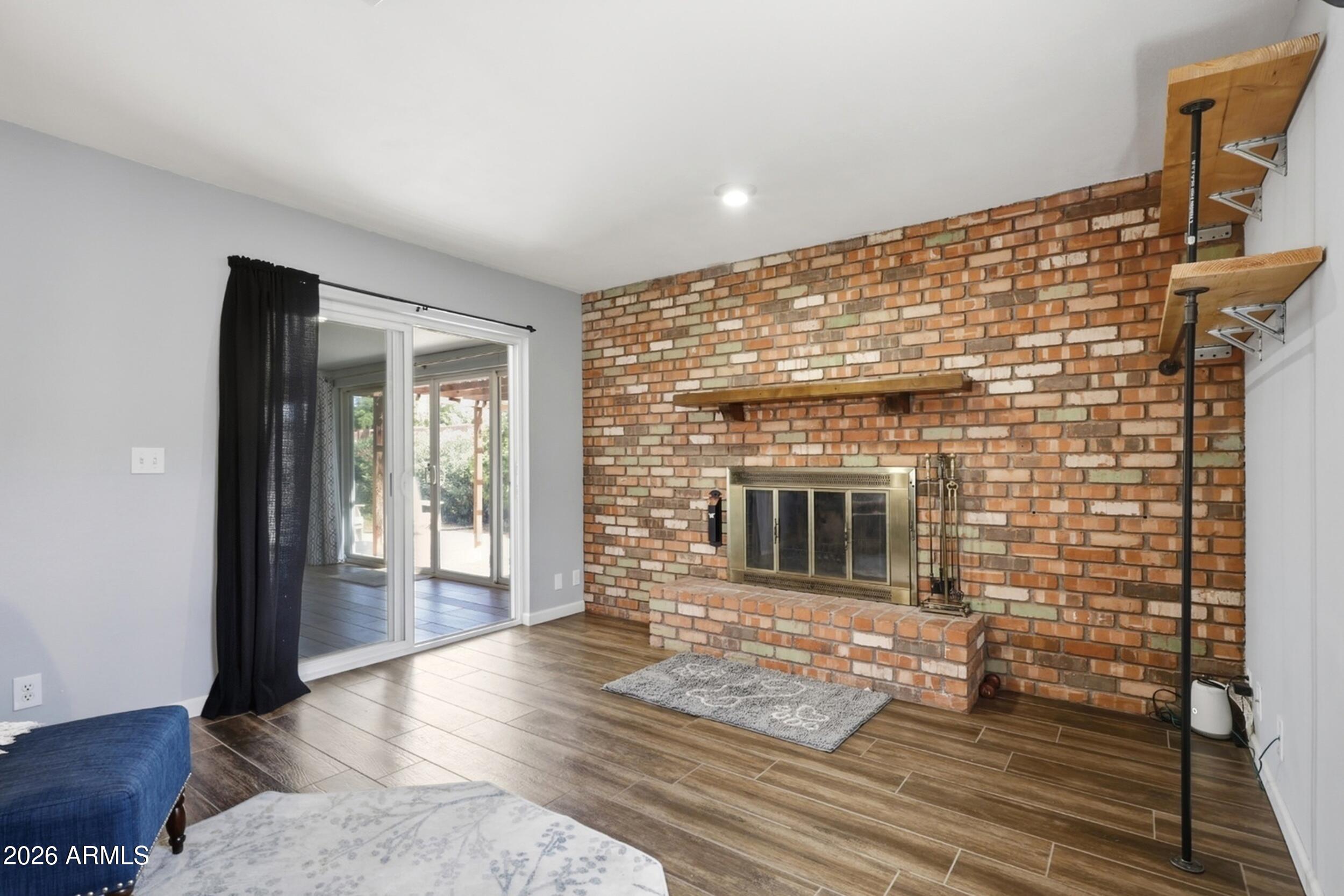 SUNLAND VILLAGE 5 - Residential