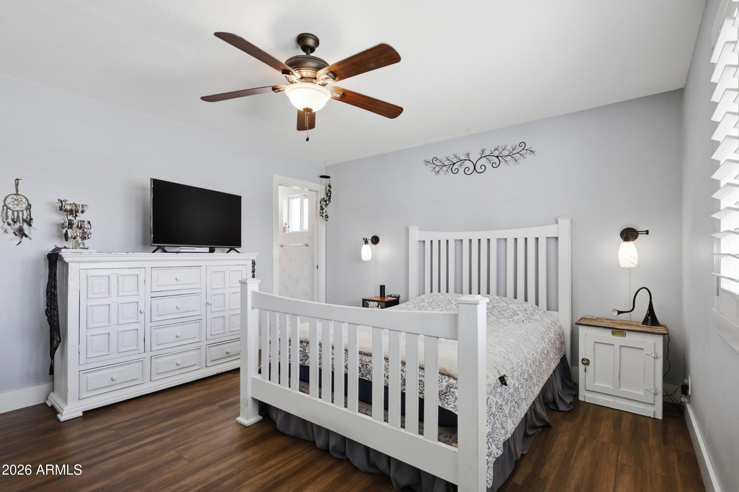 SUNLAND VILLAGE 5 - Residential