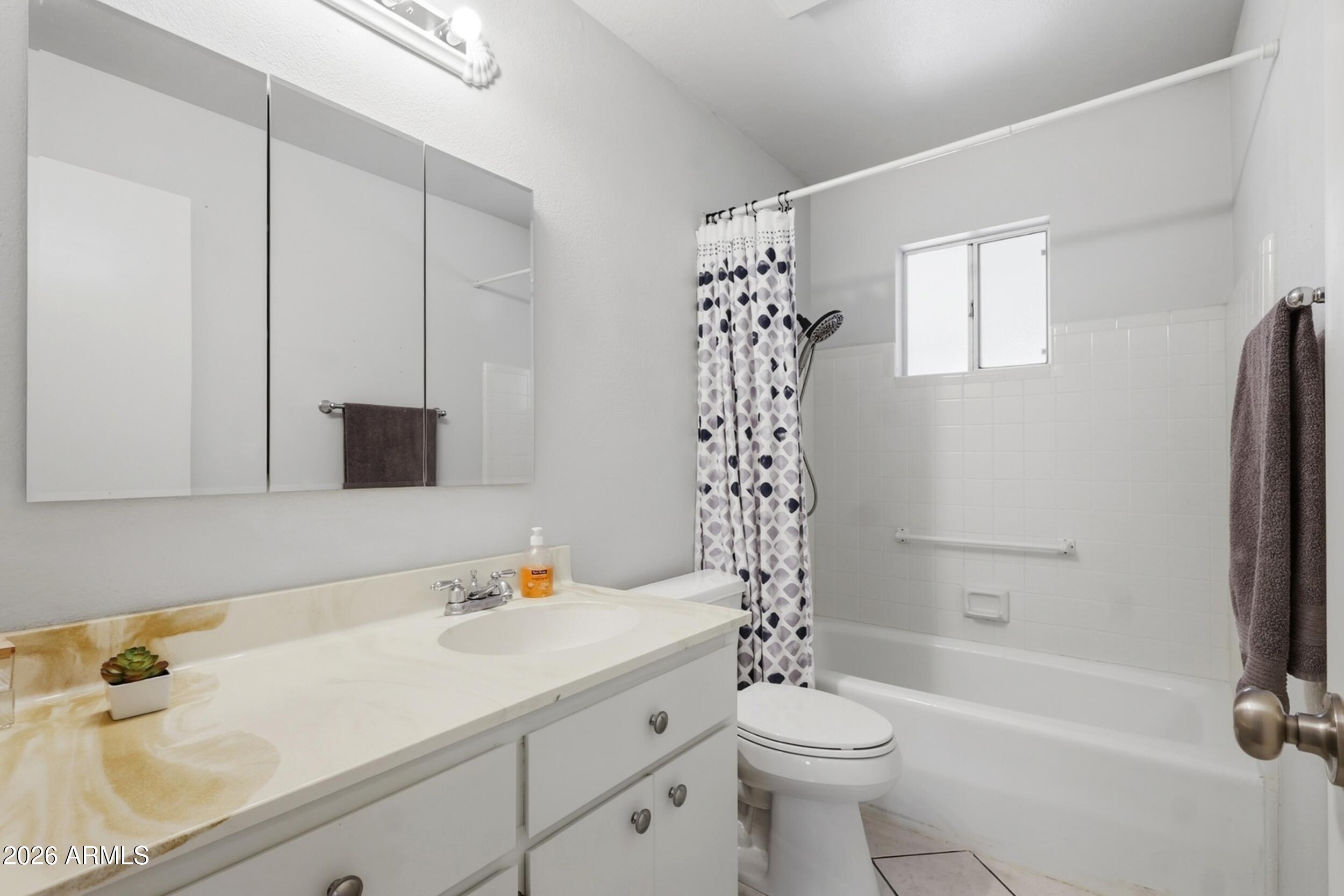 SUNLAND VILLAGE 5 - Residential