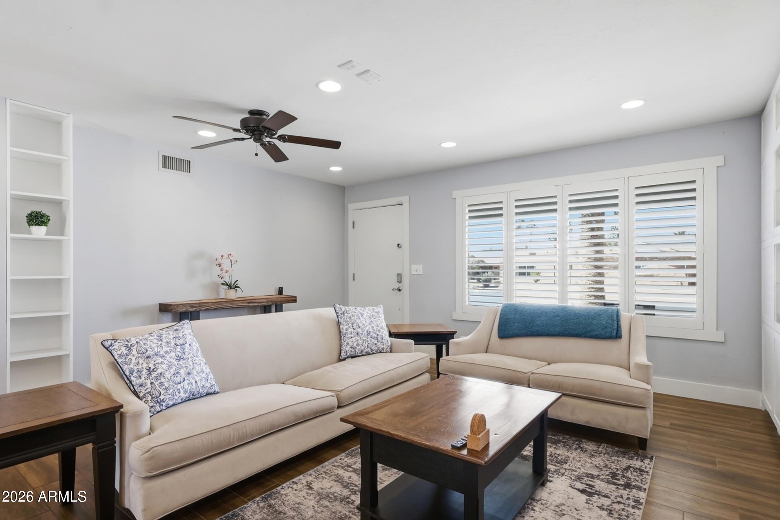SUNLAND VILLAGE 5 - Residential