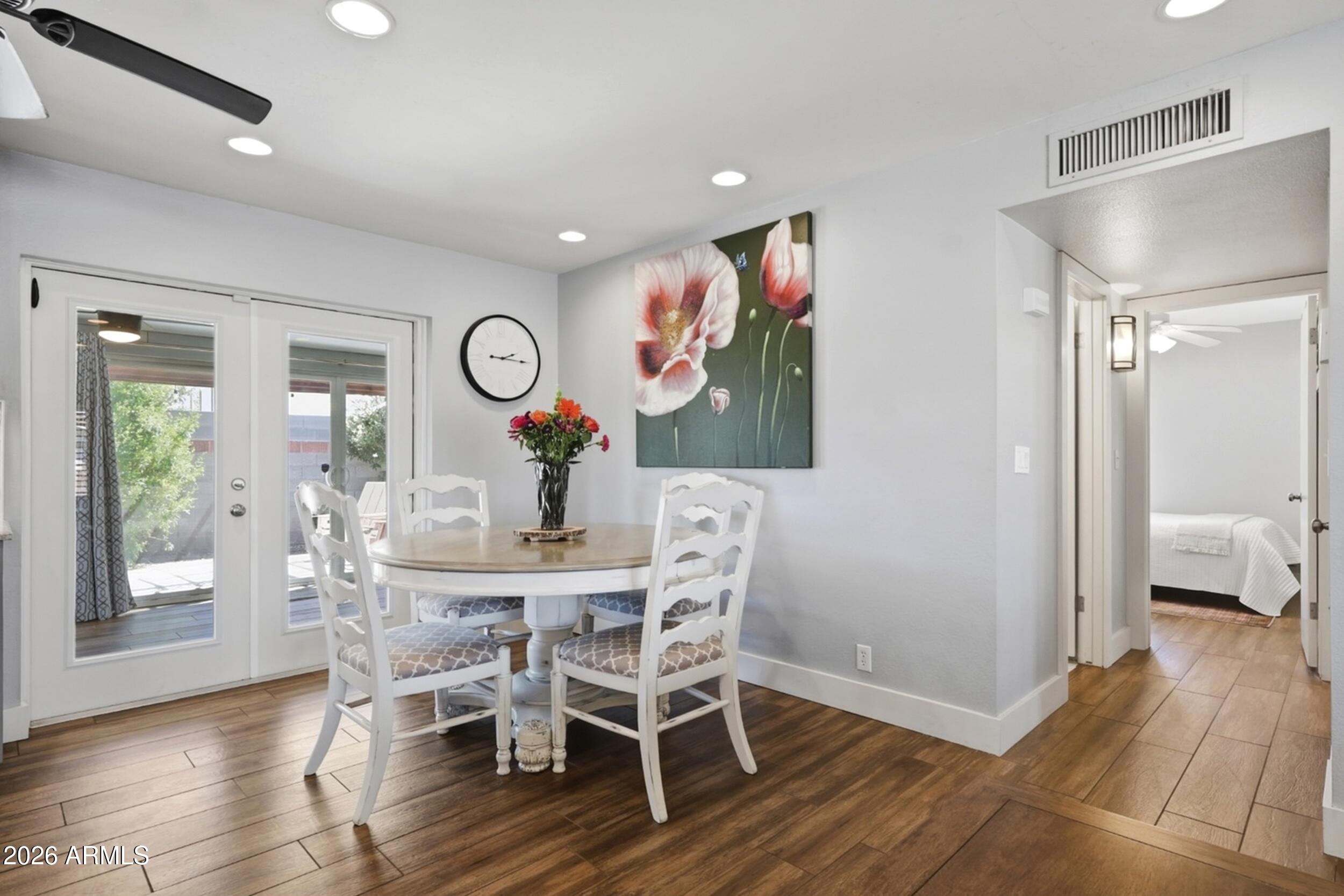 SUNLAND VILLAGE 5 - Residential
