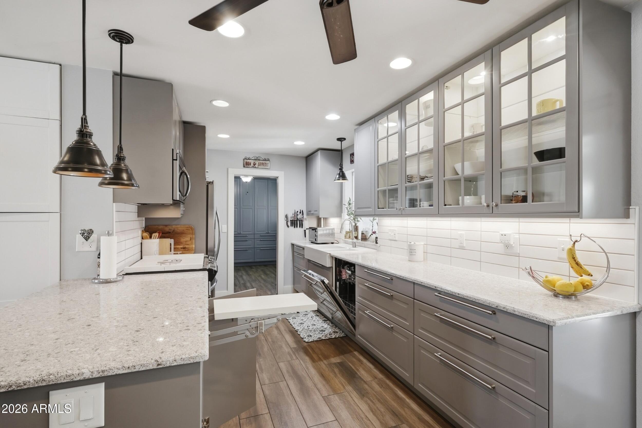 SUNLAND VILLAGE 5 - Residential