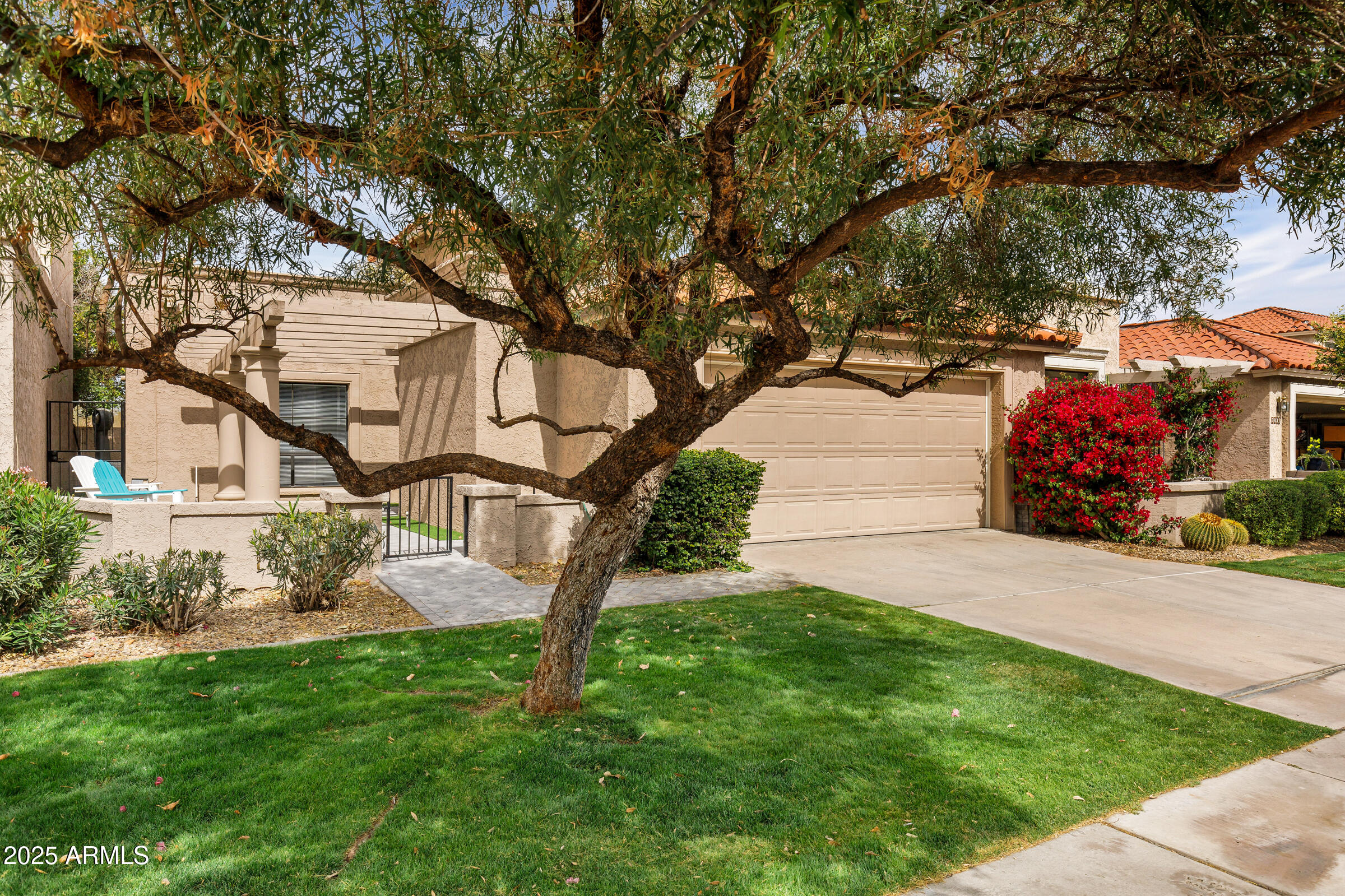 7818 E CACTUS WREN Road