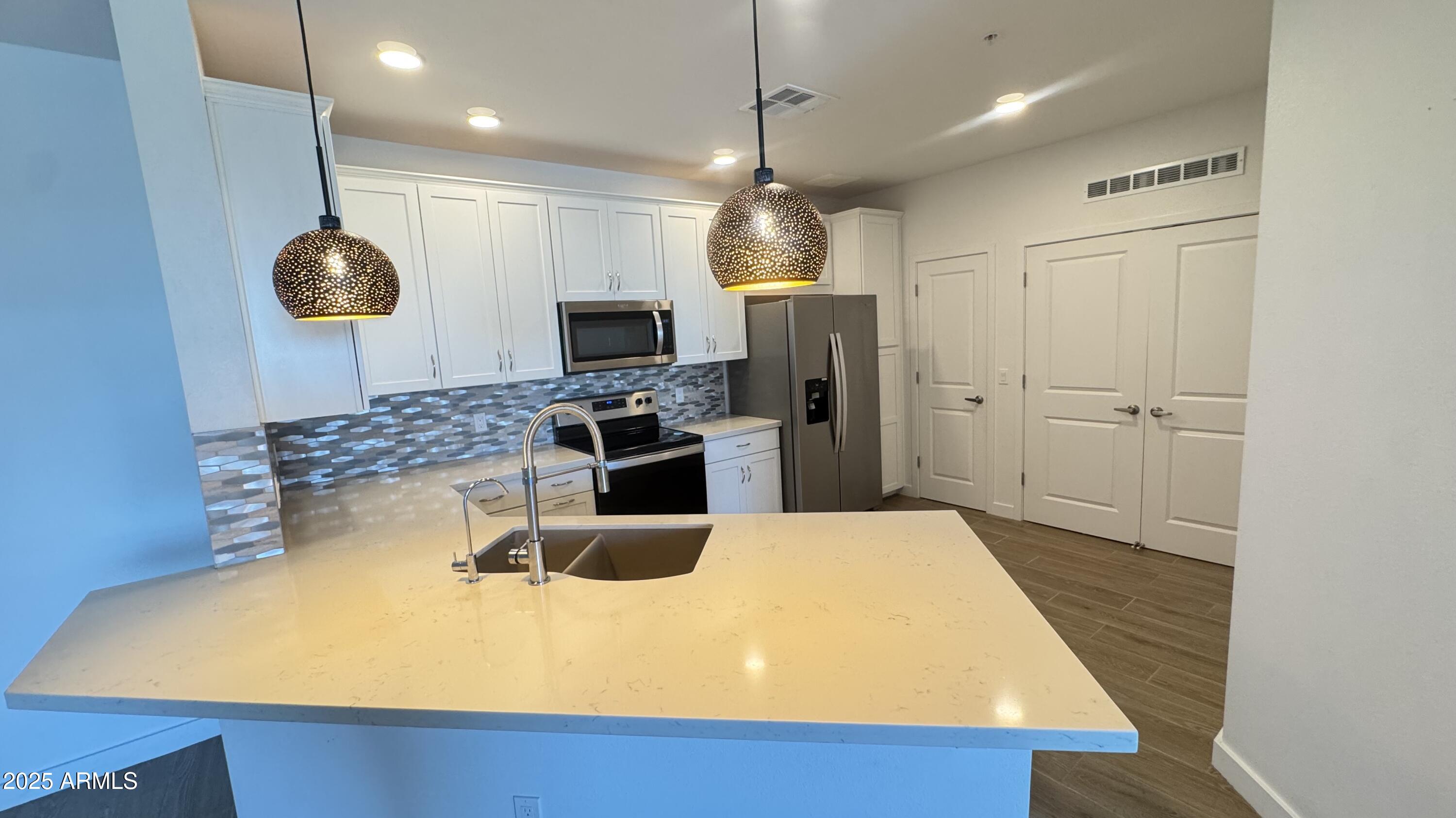 2511 W QUEEN CREEK Road 377