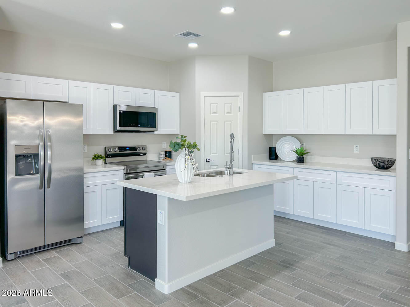 9125 W REVENTON Drive