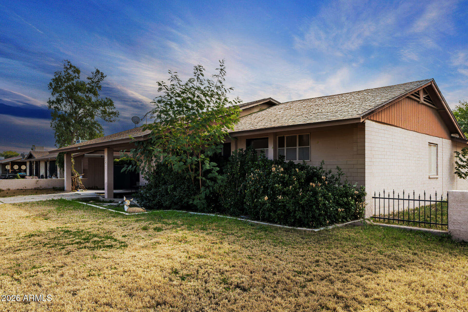 8847 W MULBERRY Drive