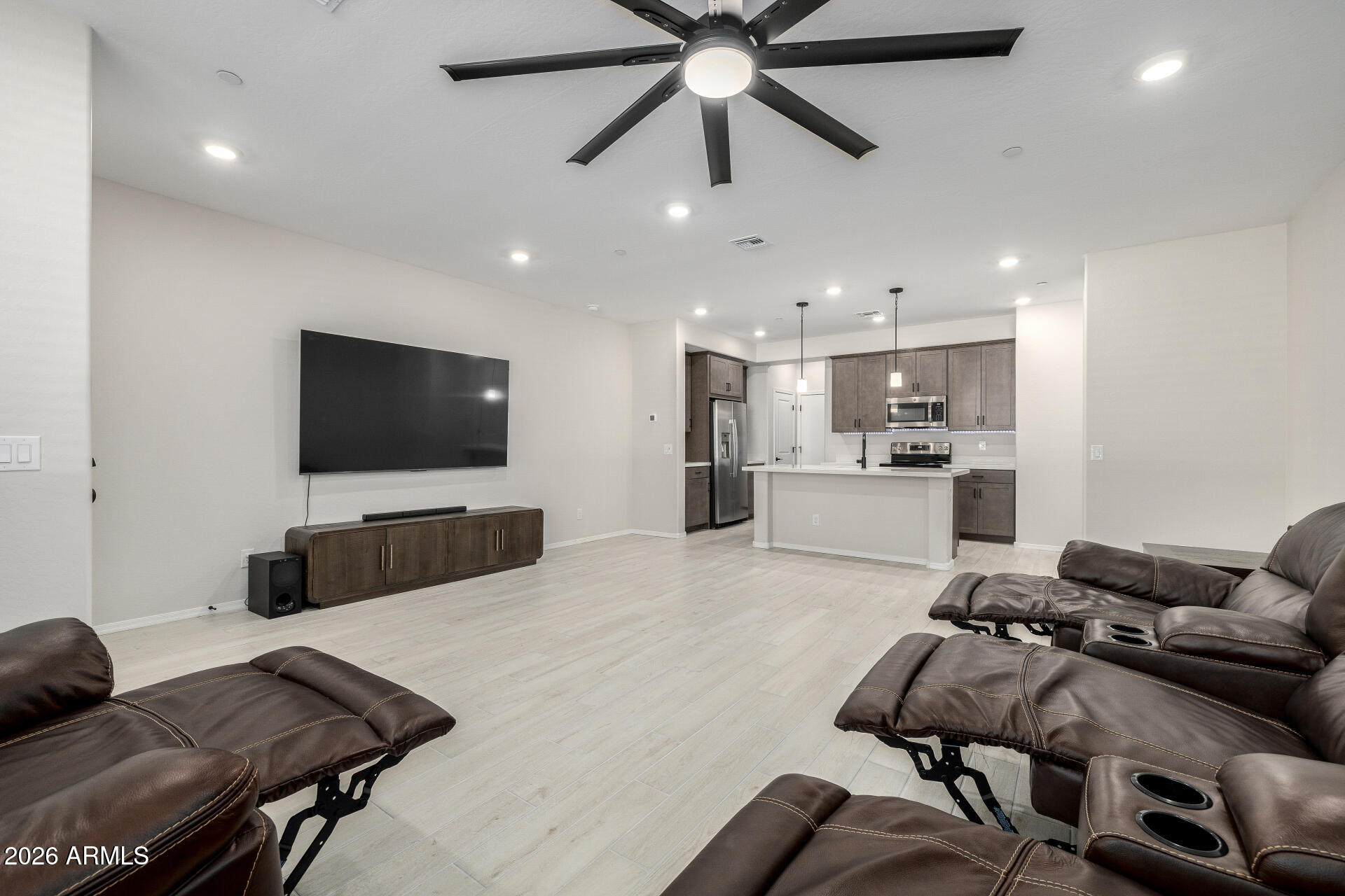 1850 E BERNIE Lane 102