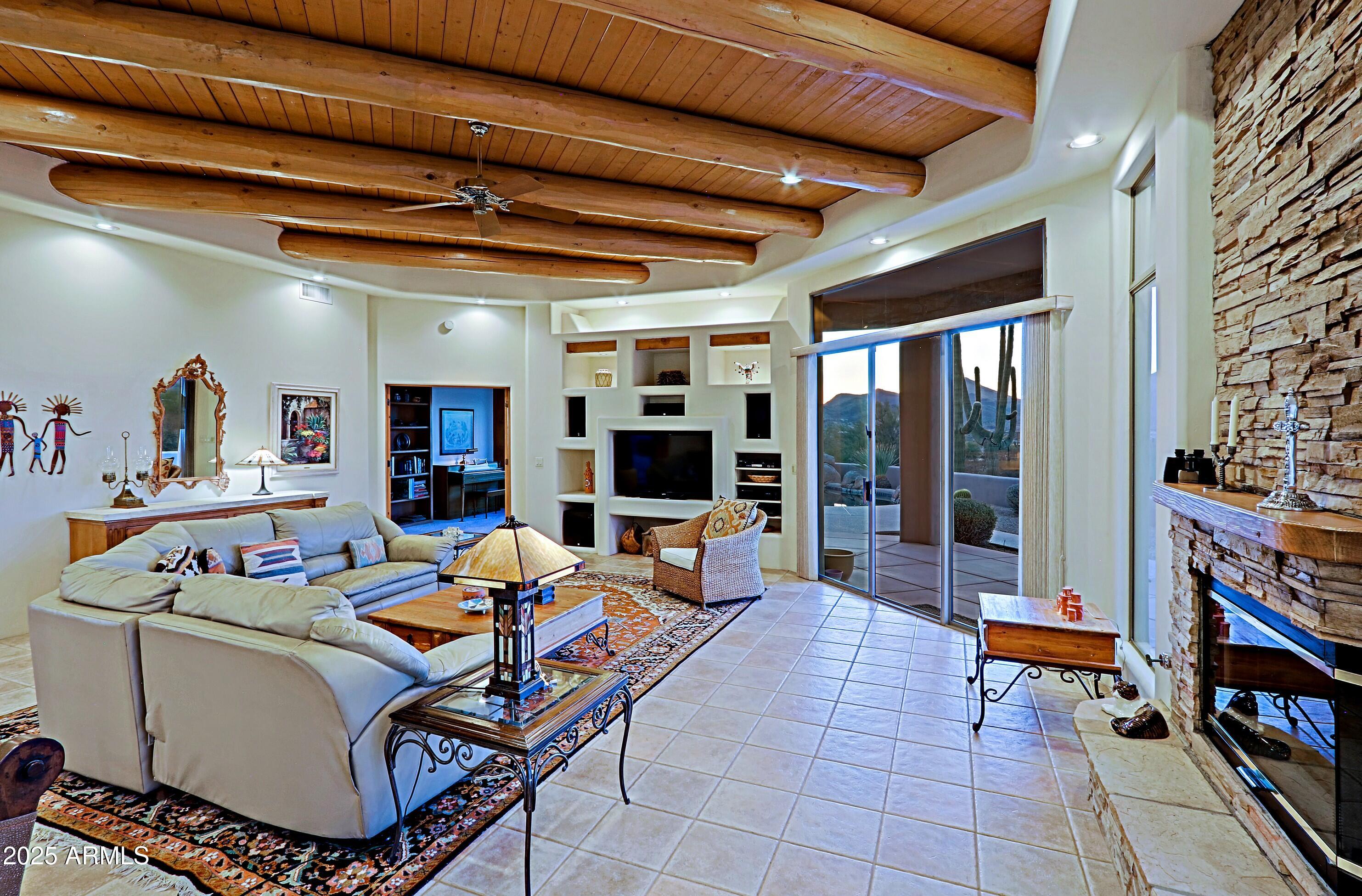 Cave Creek, Arizona 85331, United States, 3 Bedrooms Bedrooms, ,3 BathroomsBathrooms,Residential,Pending,6602