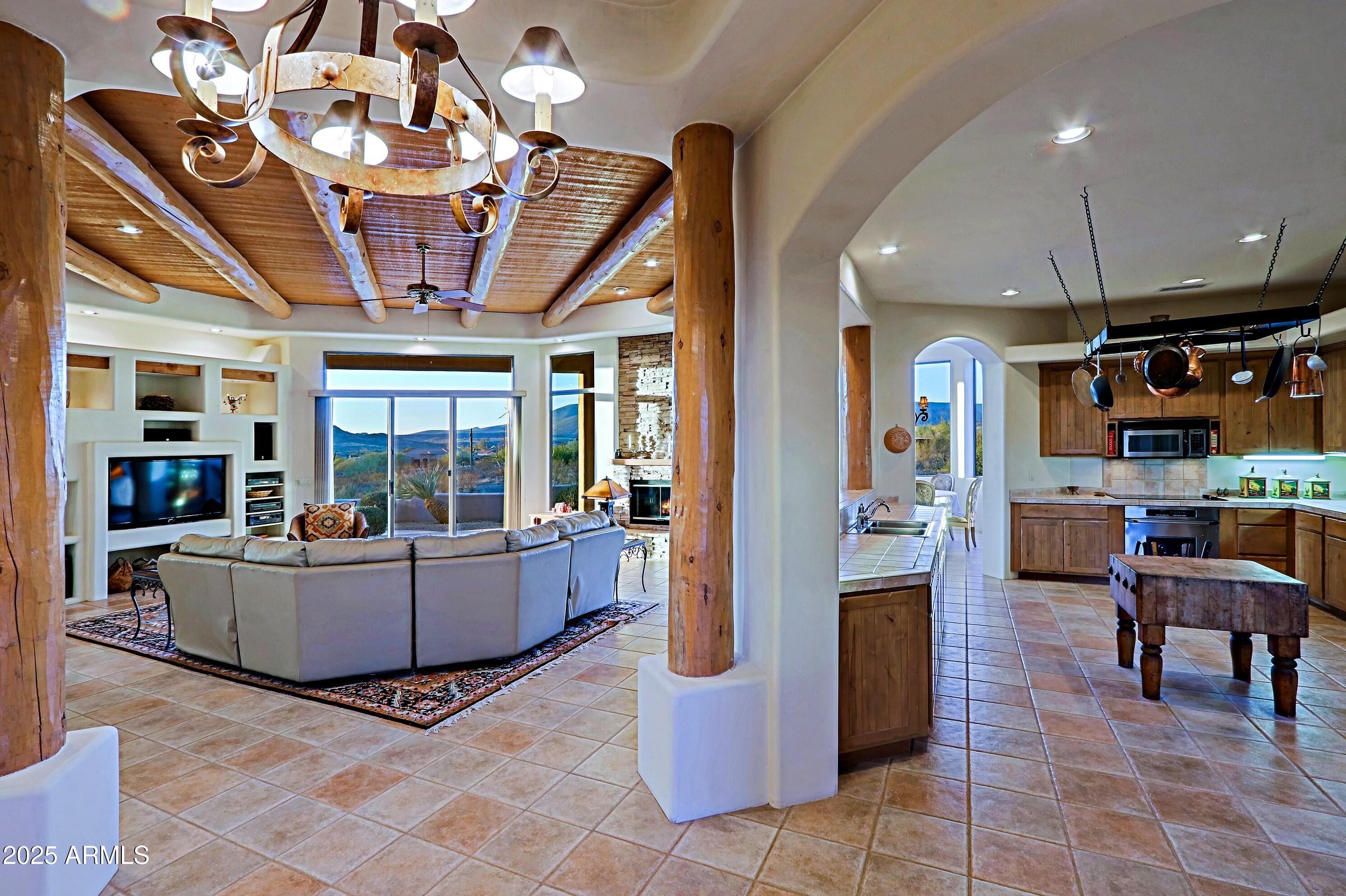 Cave Creek, Arizona 85331, United States, 3 Bedrooms Bedrooms, ,3 BathroomsBathrooms,Residential,Pending,6602