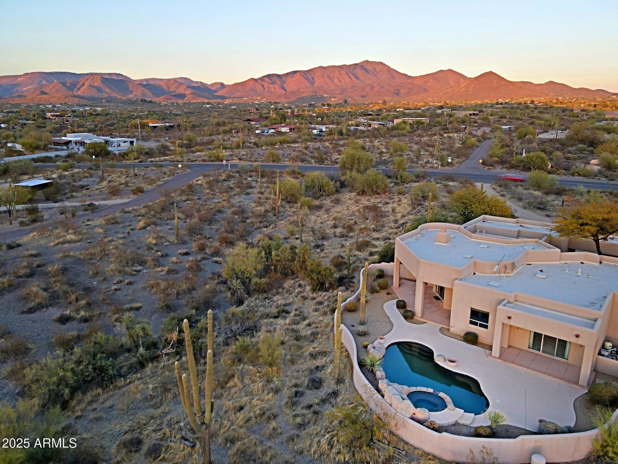 Cave Creek, Arizona 85331, United States, 3 Bedrooms Bedrooms, ,3 BathroomsBathrooms,Residential,Pending,6602