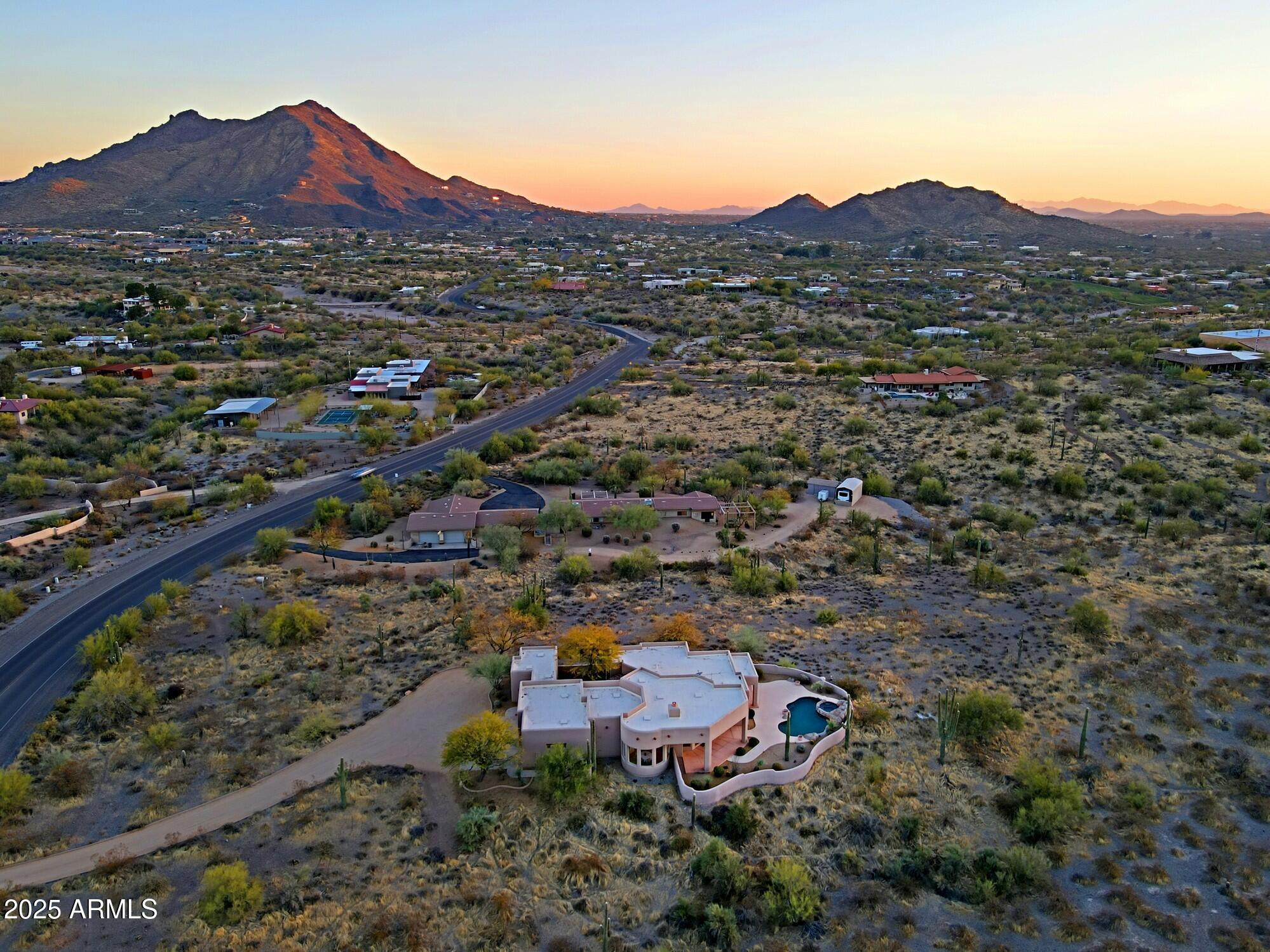 Cave Creek, Arizona 85331, United States, 3 Bedrooms Bedrooms, ,3 BathroomsBathrooms,Residential,Pending,6602