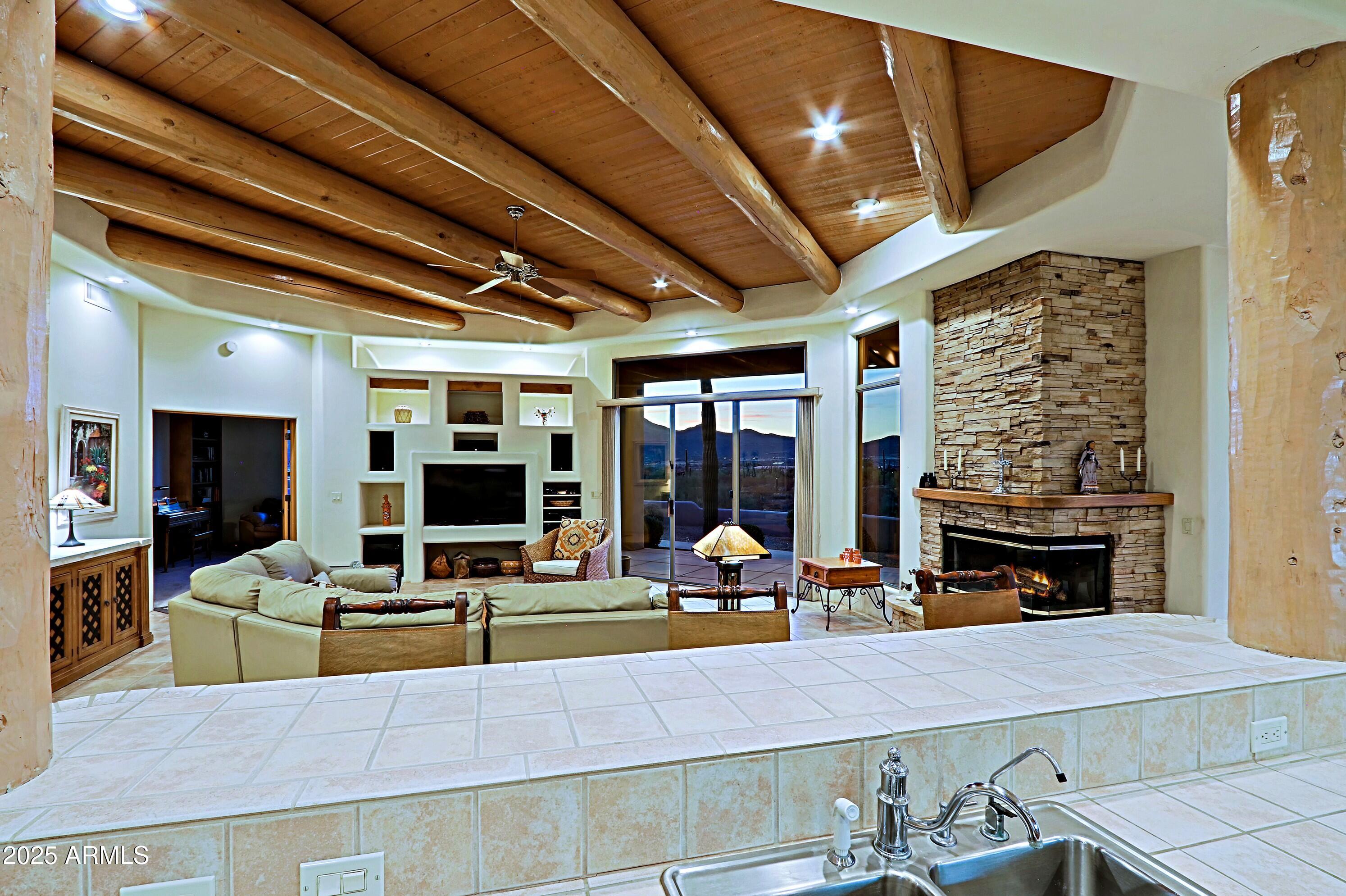 Cave Creek, Arizona 85331, United States, 3 Bedrooms Bedrooms, ,3 BathroomsBathrooms,Residential,Pending,6602