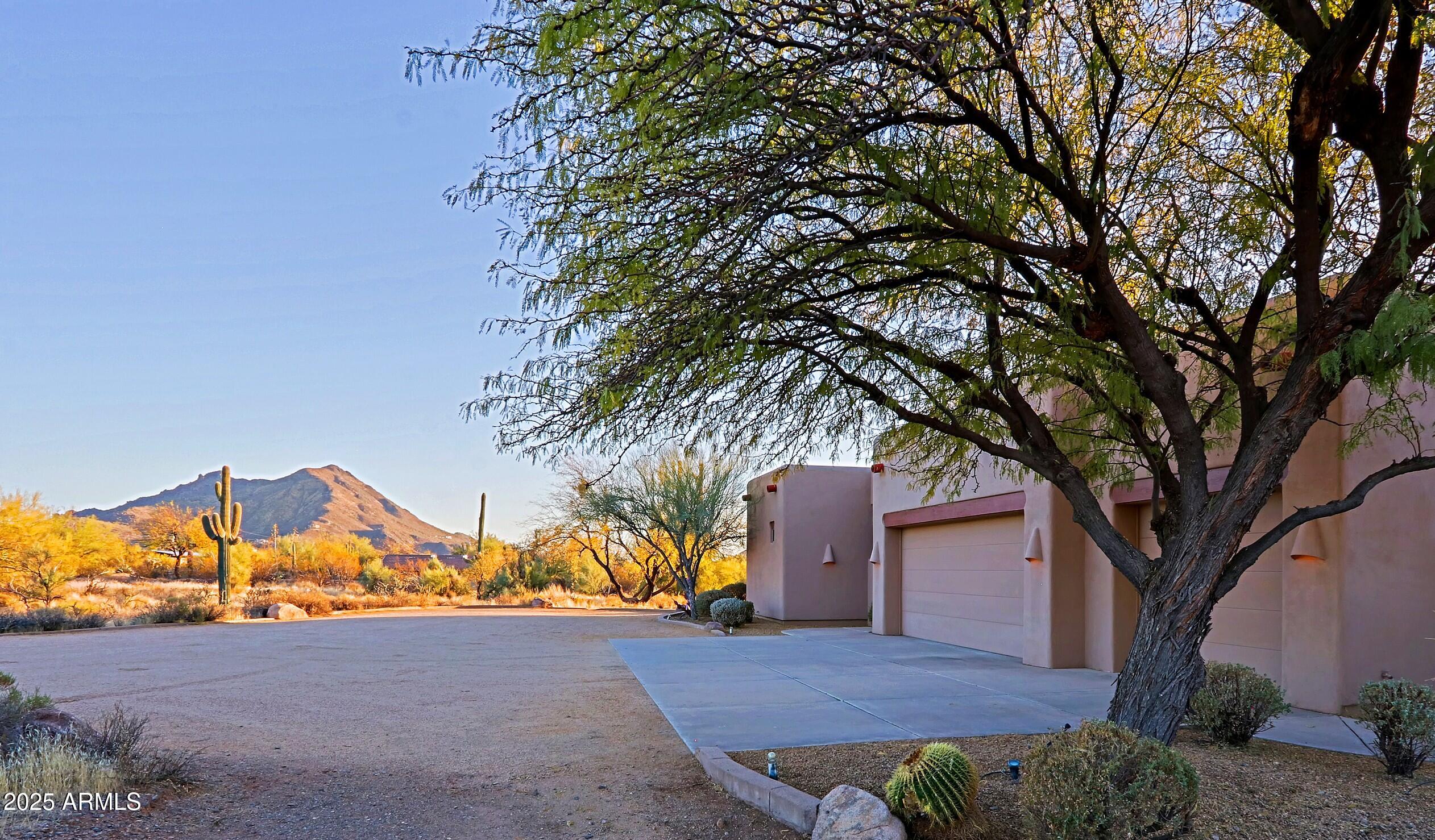 Cave Creek, Arizona 85331, United States, 3 Bedrooms Bedrooms, ,3 BathroomsBathrooms,Residential,Pending,6602