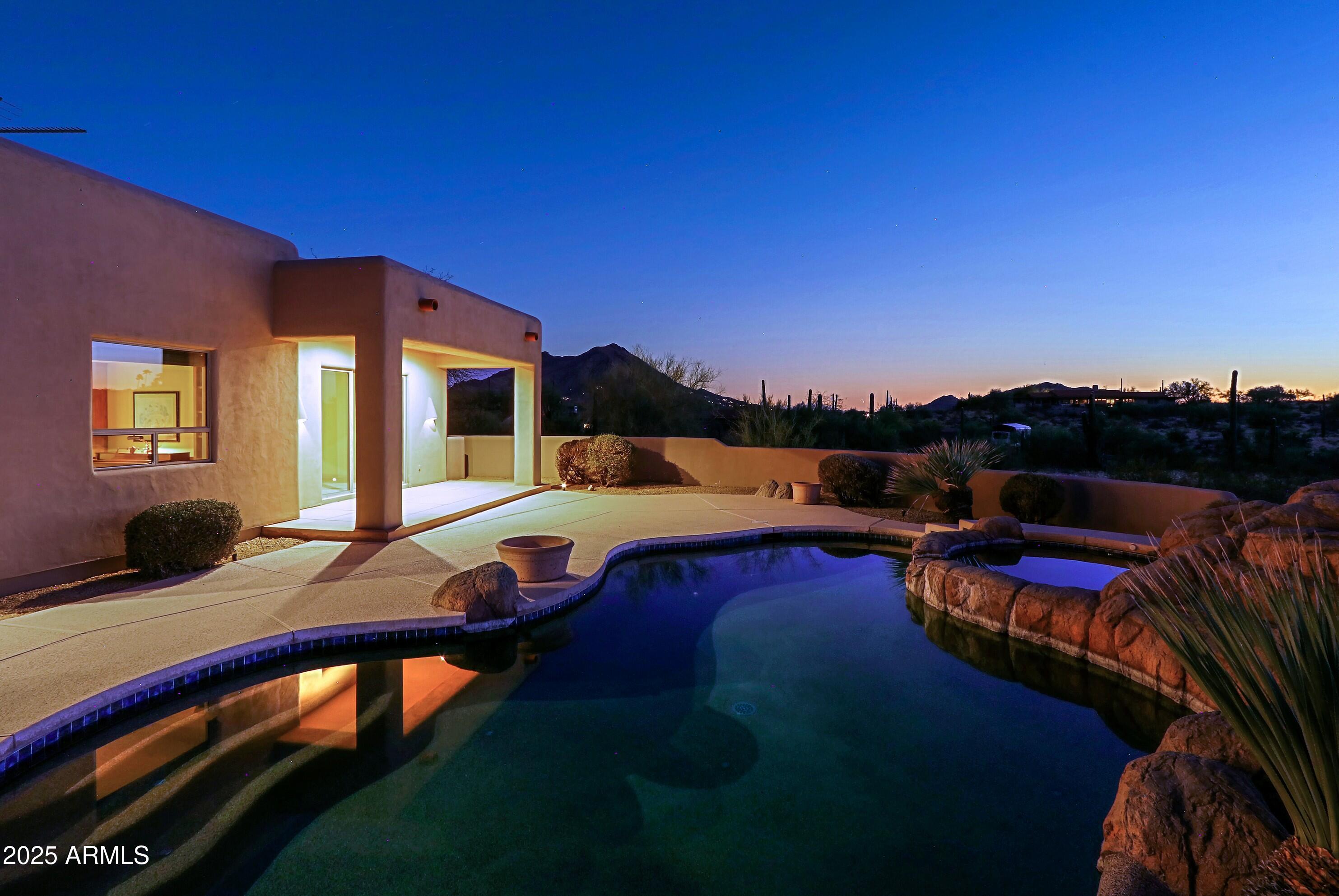 Cave Creek, Arizona 85331, United States, 3 Bedrooms Bedrooms, ,3 BathroomsBathrooms,Residential,Pending,6602