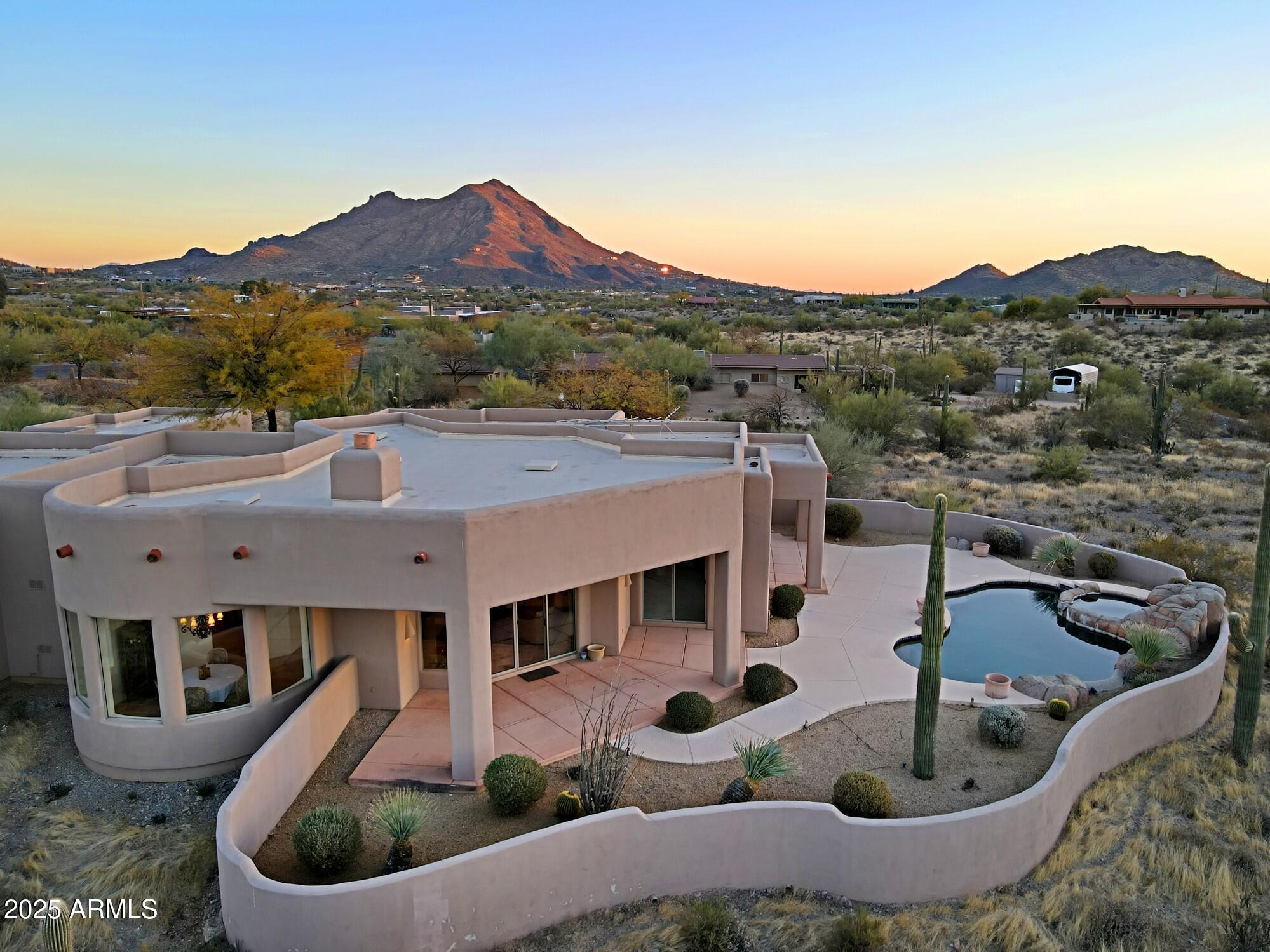 Cave Creek, Arizona 85331, United States, 3 Bedrooms Bedrooms, ,3 BathroomsBathrooms,Residential,Pending,6602