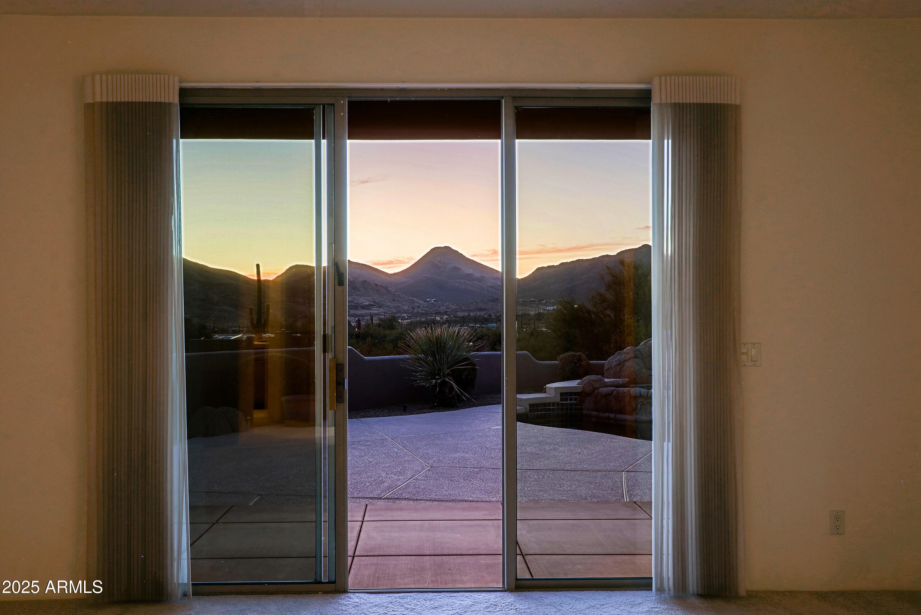 Cave Creek, Arizona 85331, United States, 3 Bedrooms Bedrooms, ,3 BathroomsBathrooms,Residential,Pending,6602