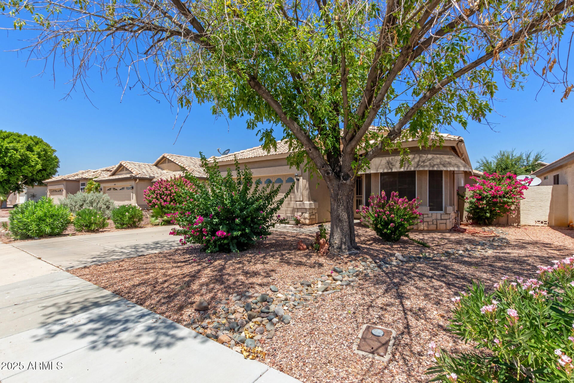 10268 W POTTER Drive