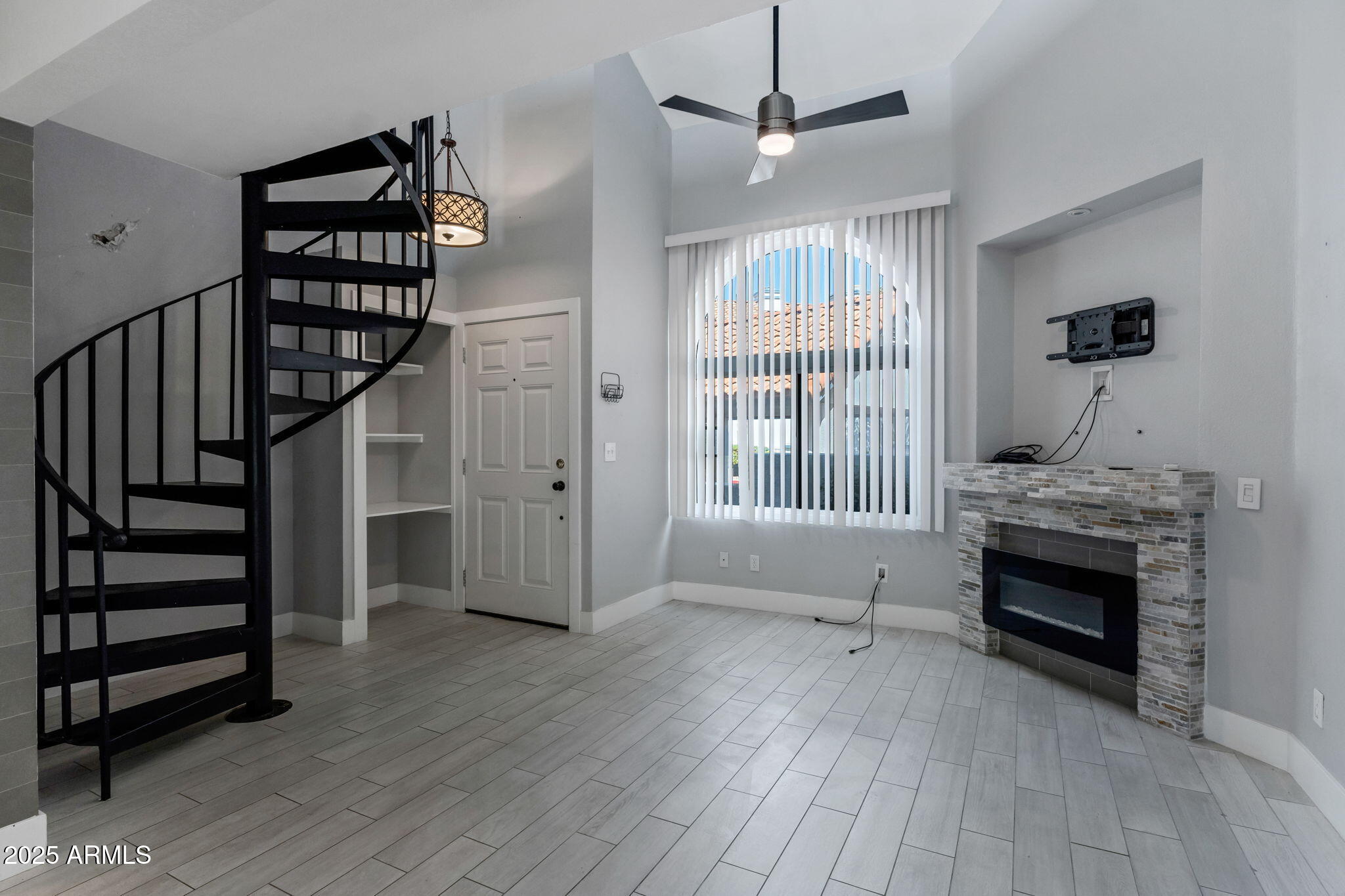 1800 W ELLIOT Road 146