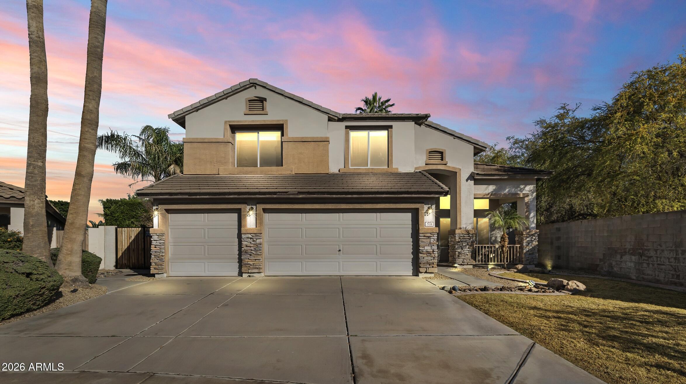 574 W WEATHERBY Place